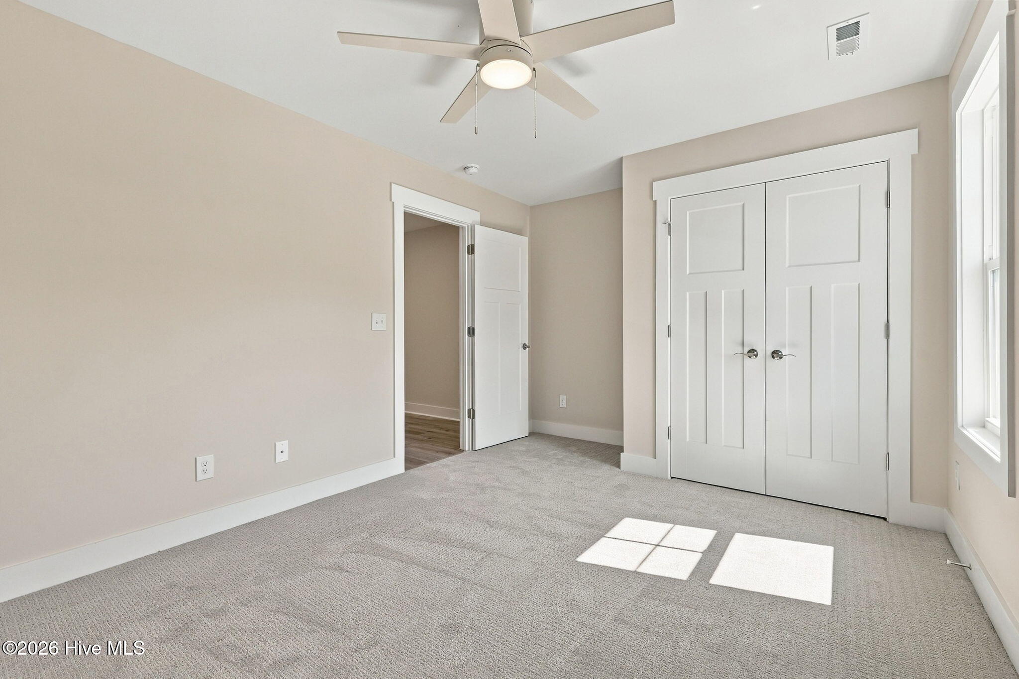 454 James Street Property Photo 25