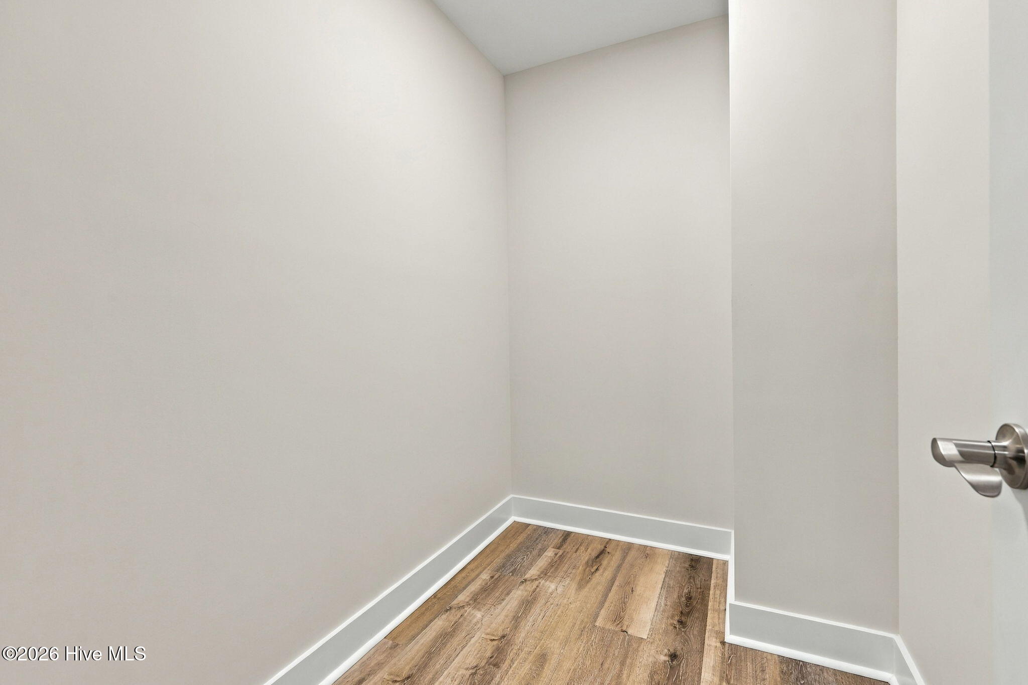 454 James Street Property Photo 26