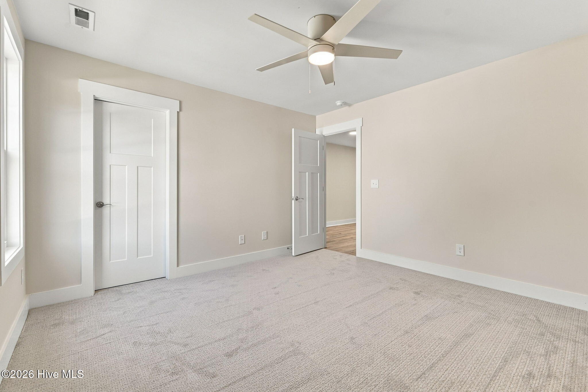 454 James Street Property Photo 31