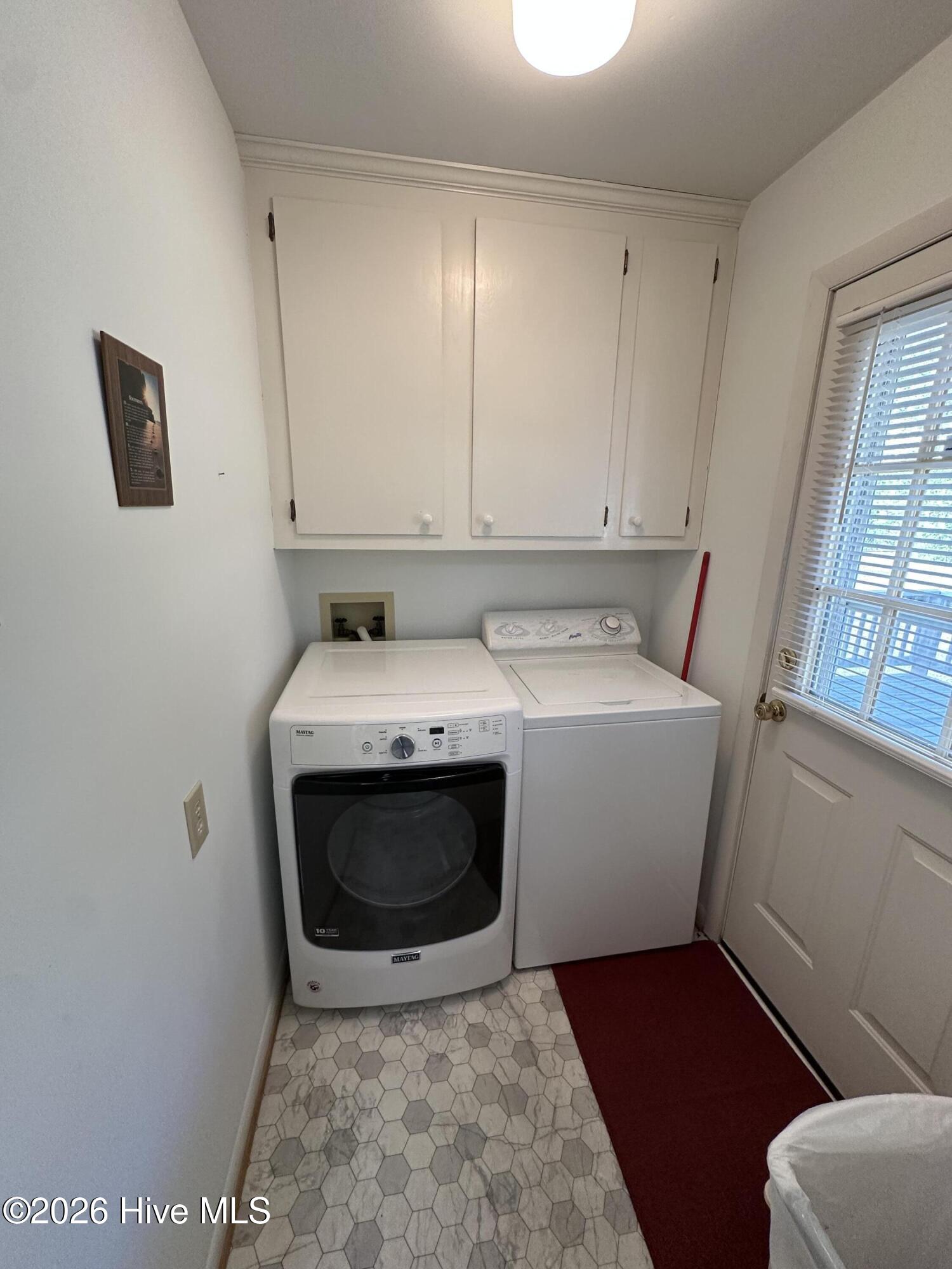406 Johns Road Property Photo 5