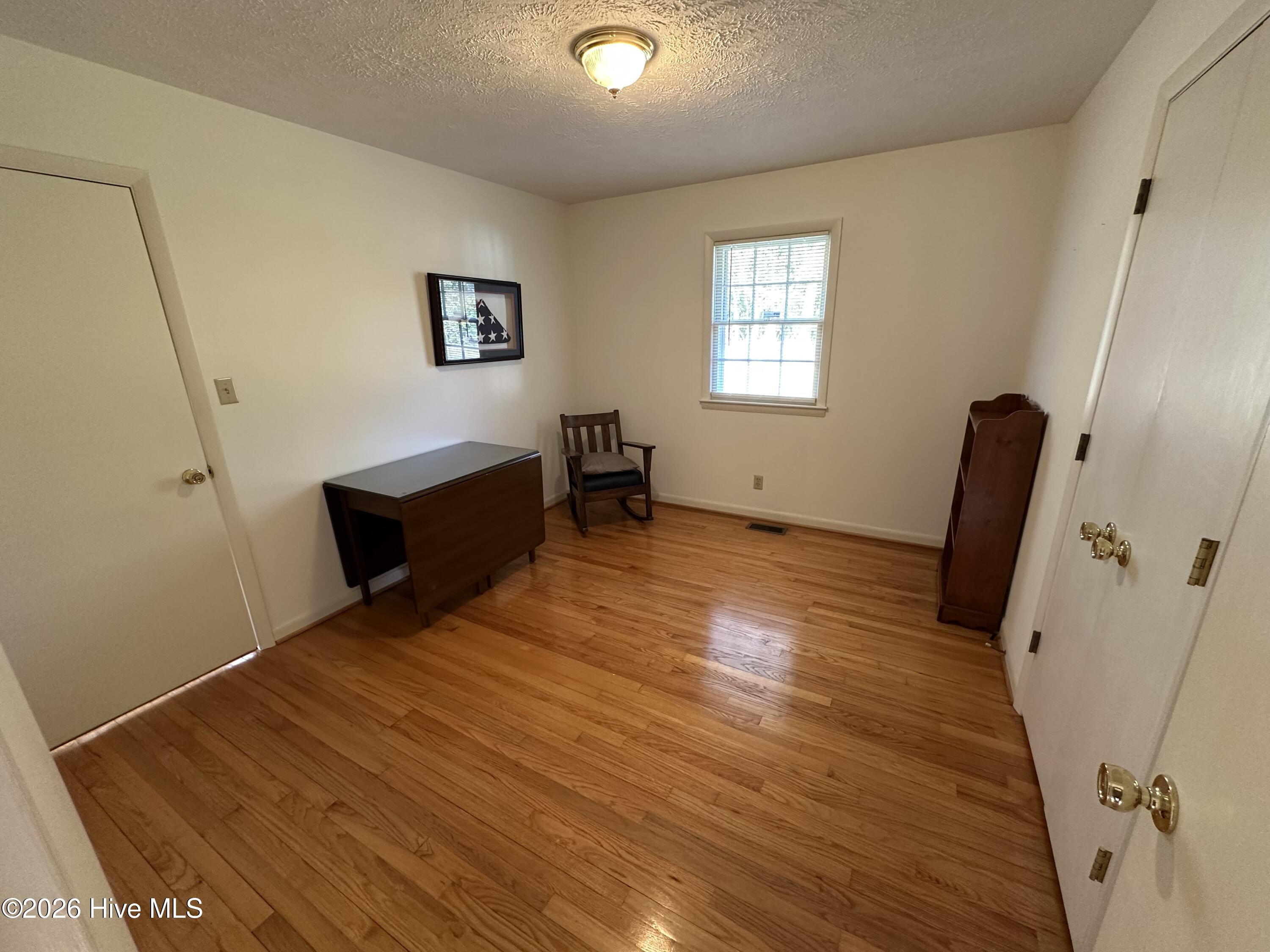 406 Johns Road Property Photo 8