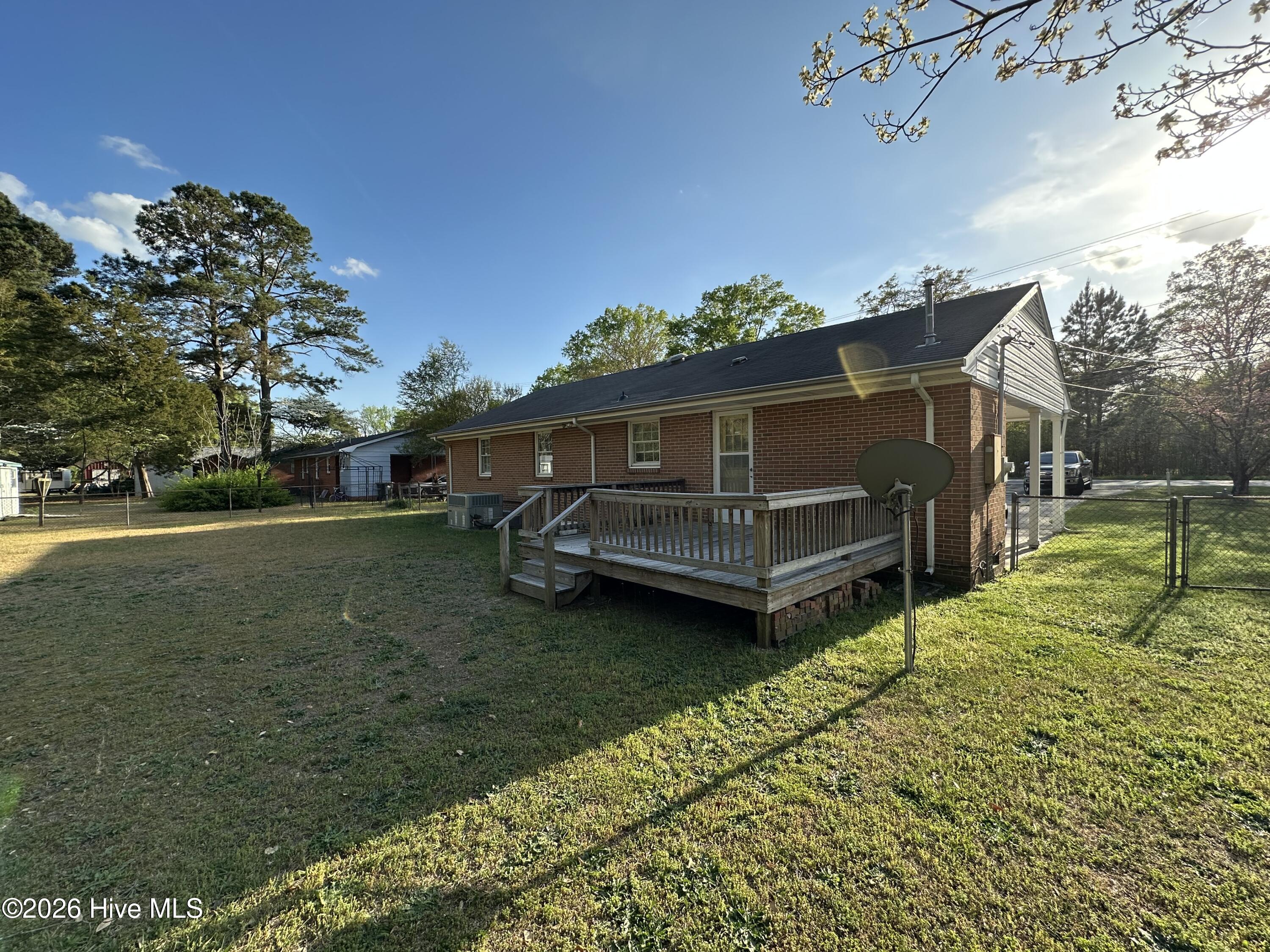406 Johns Road Property Photo 10