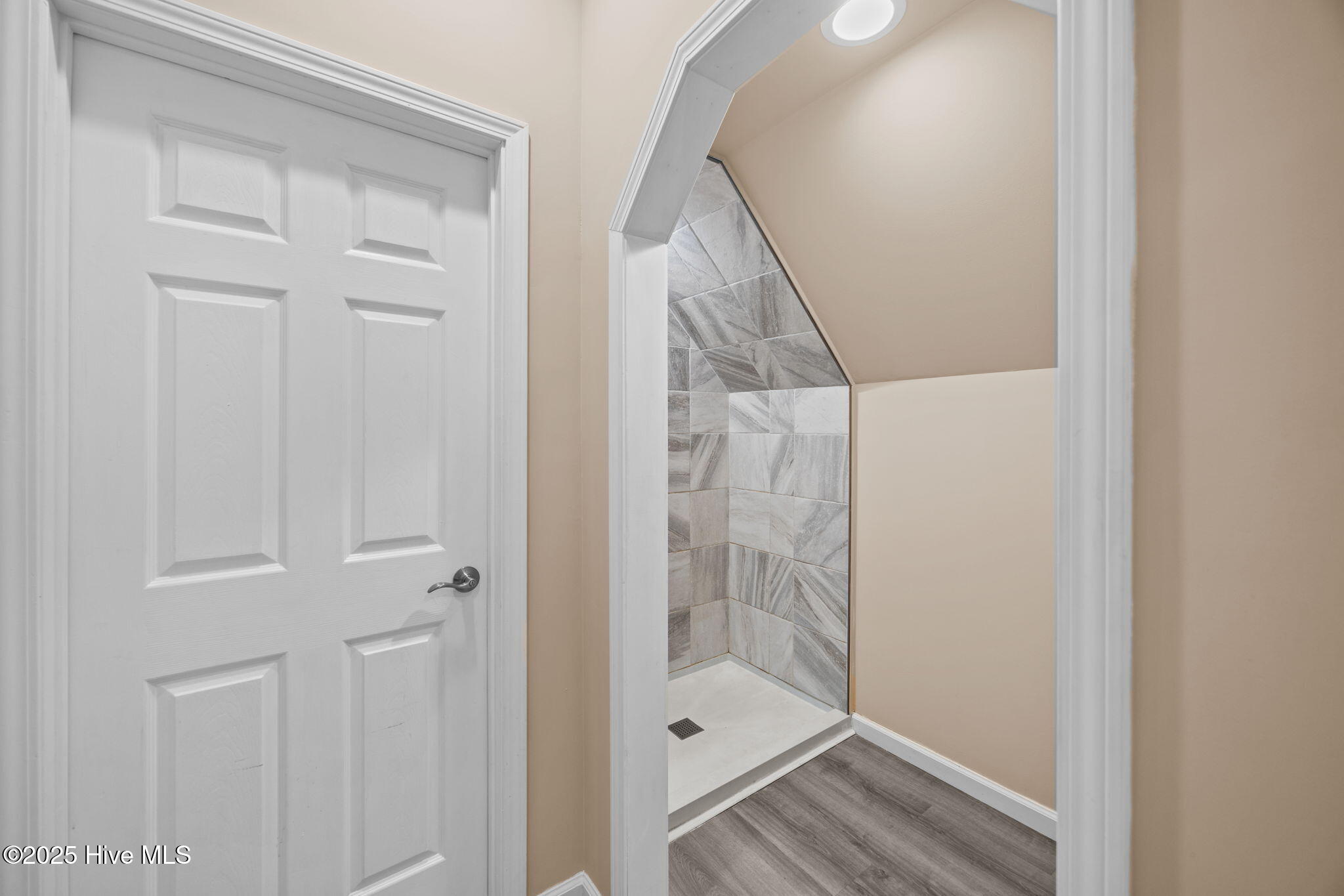 1013 Bristolmoor Drive Property Photo 17