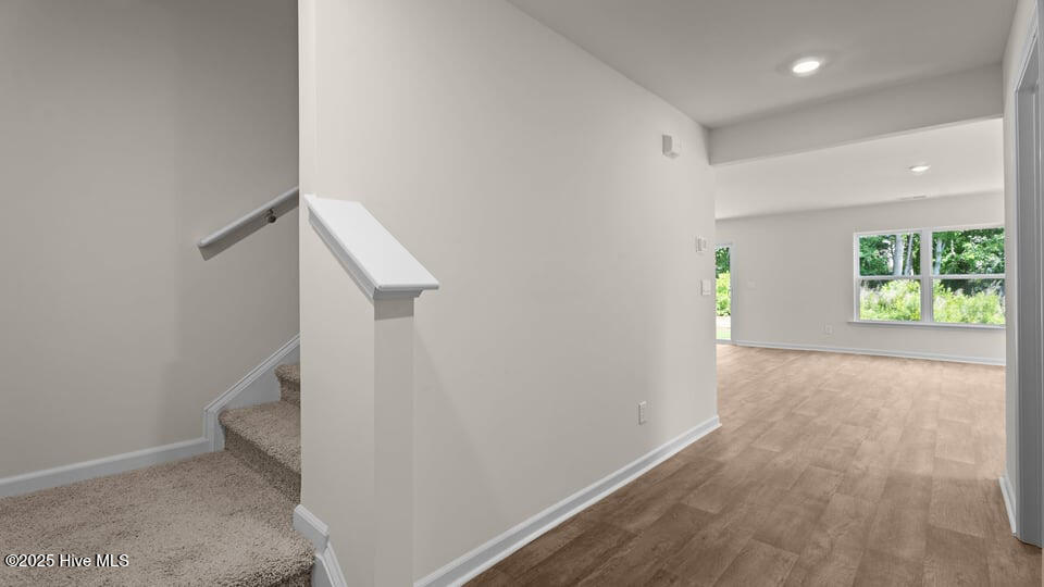 3821 Dianne Drive Nw Property Photo 8