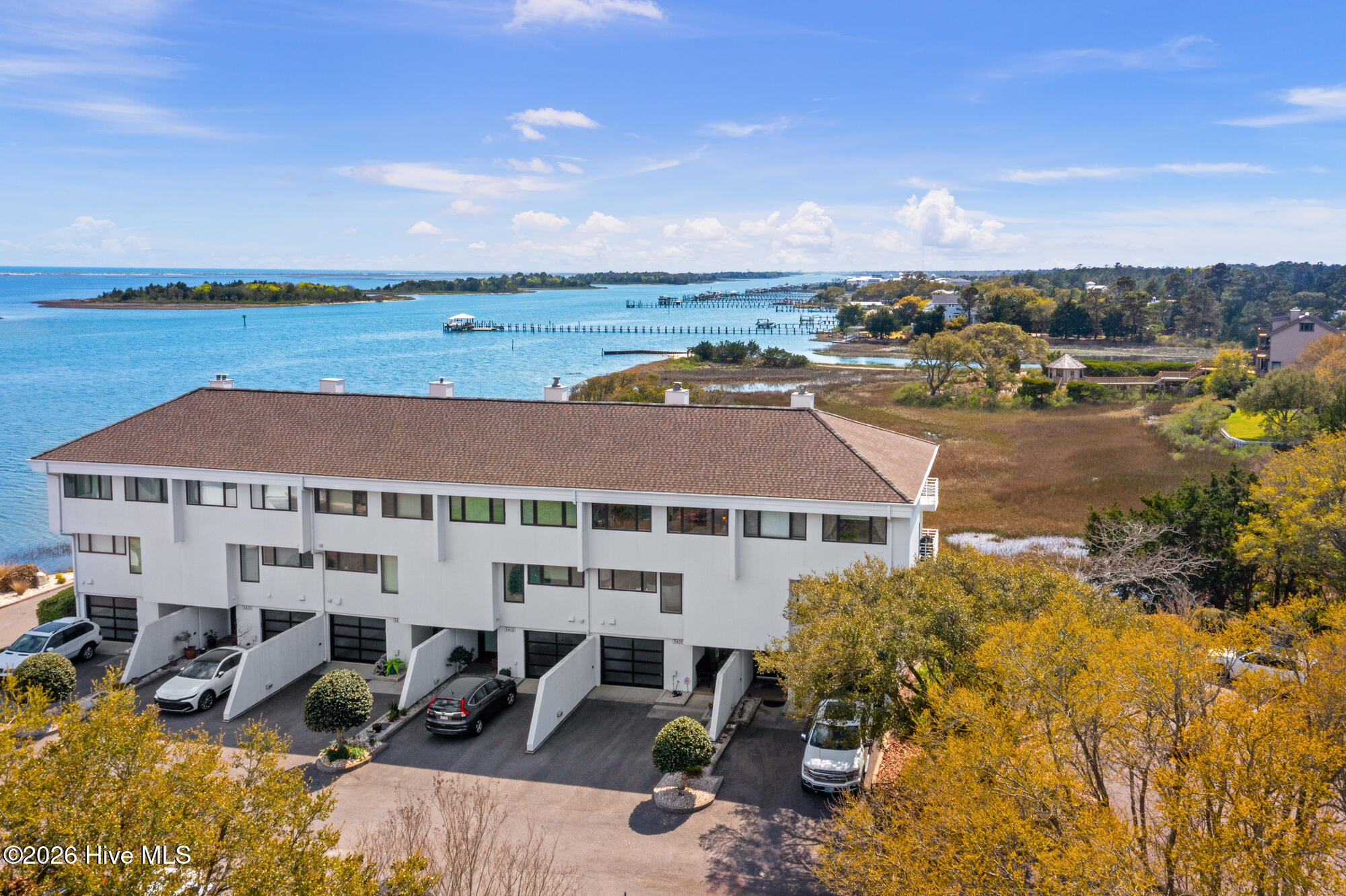 5410 Marina Club Drive Property Photo 1