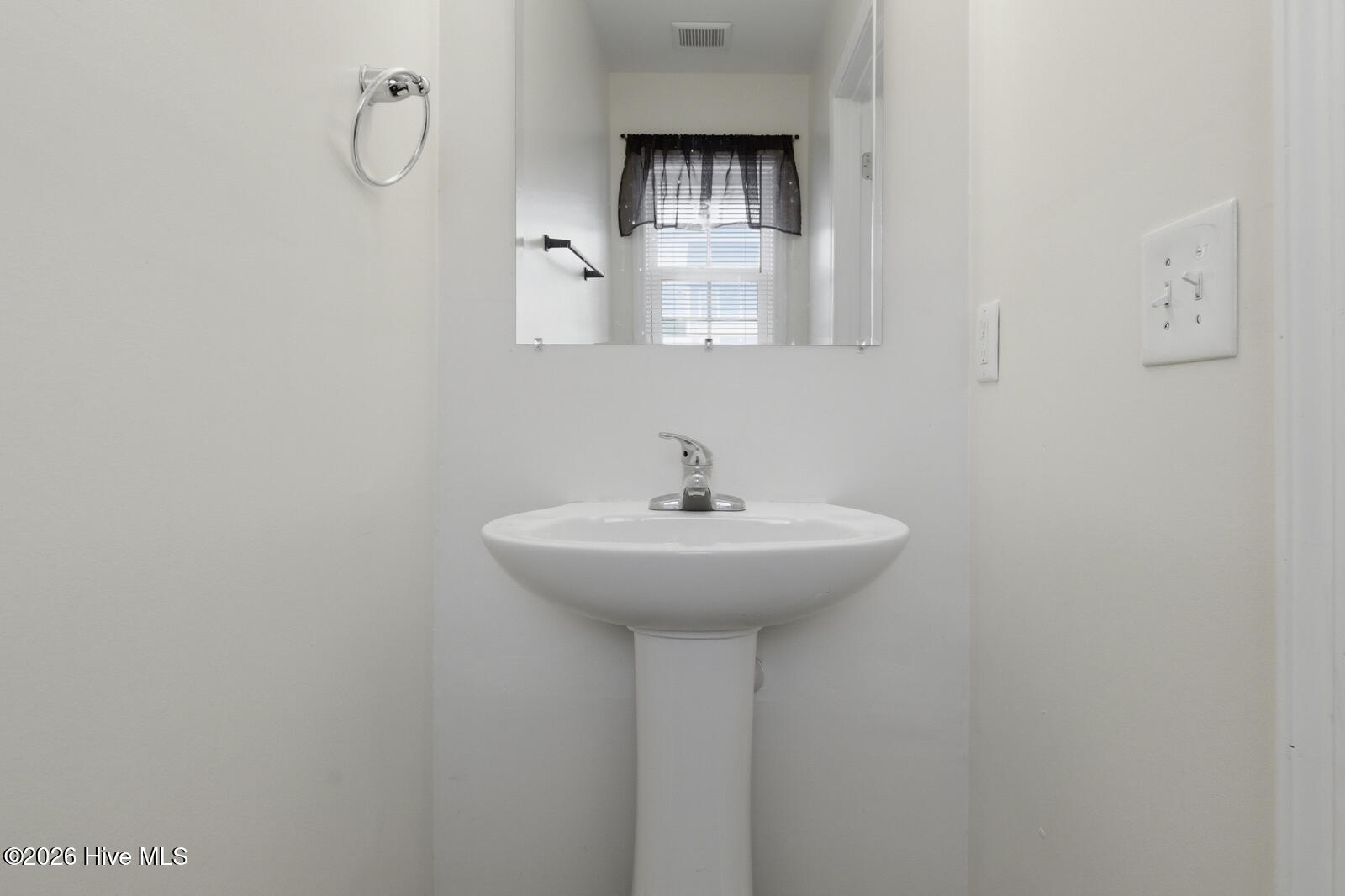 70 Thornbury Drive Property Photo 6