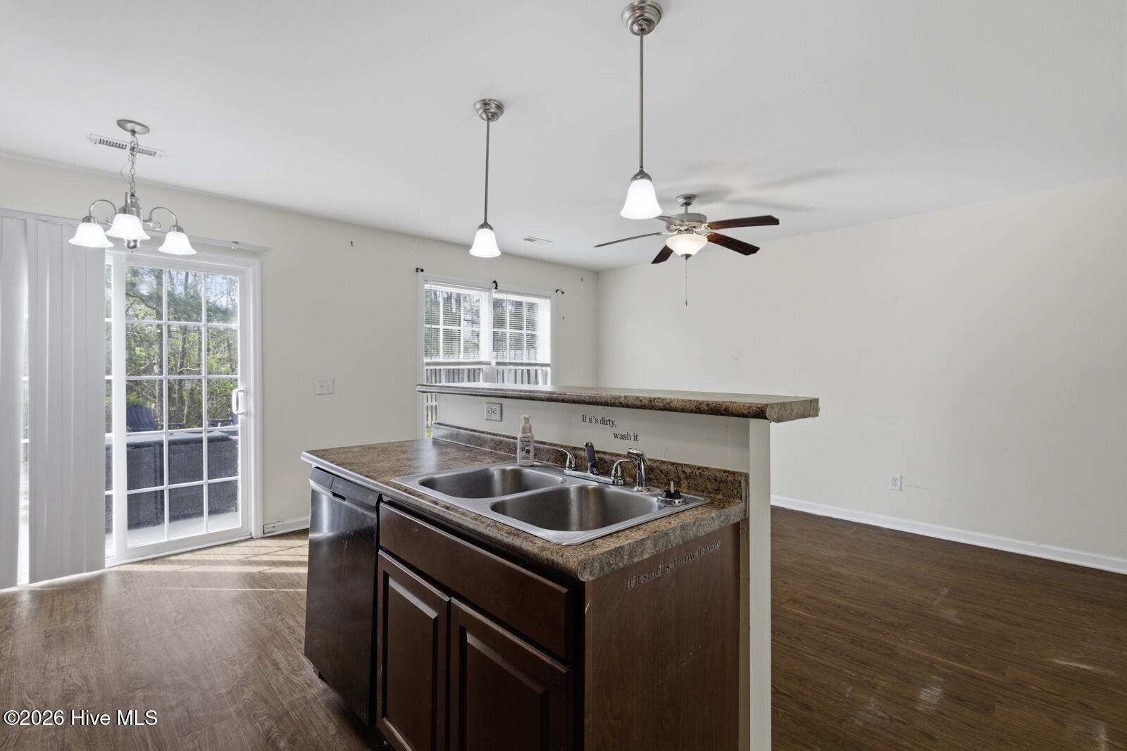 70 Thornbury Drive Property Photo 8