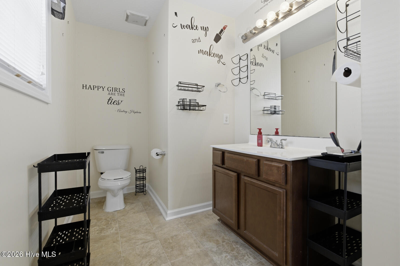 70 Thornbury Drive Property Photo 18
