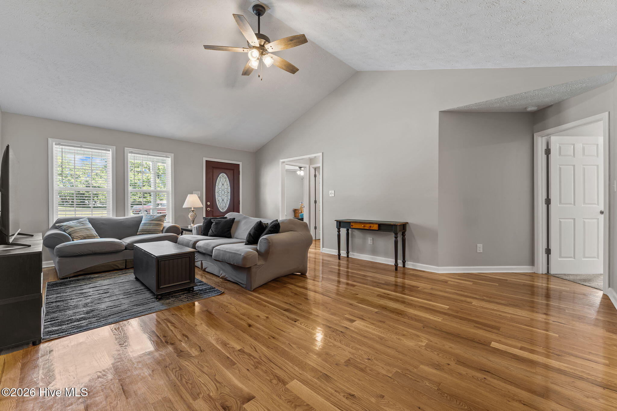106 Walnut Avenue Property Photo 4