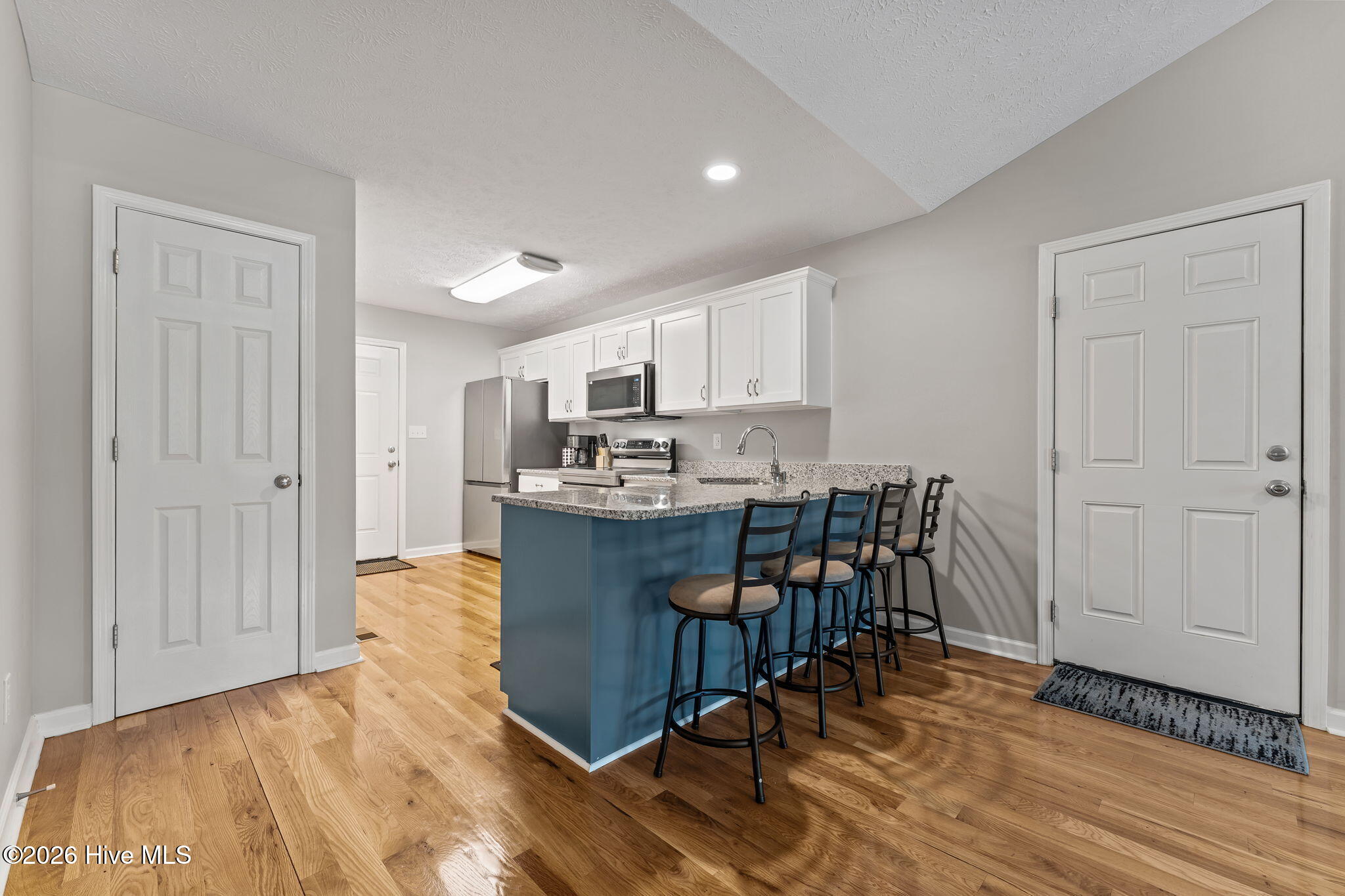 106 Walnut Avenue Property Photo 9