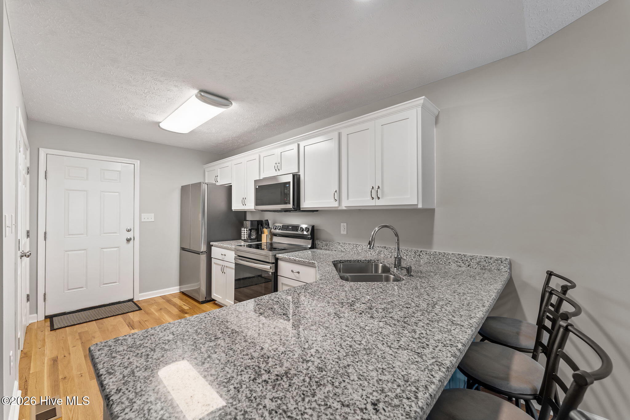 106 Walnut Avenue Property Photo 11