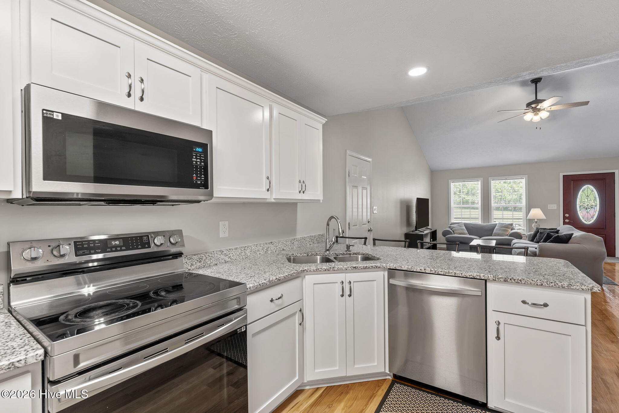 106 Walnut Avenue Property Photo 15