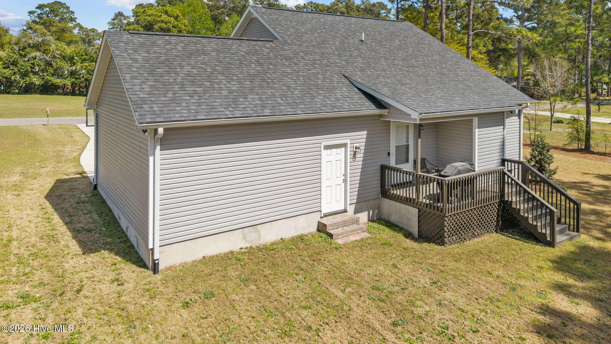 106 Walnut Avenue Property Photo 46
