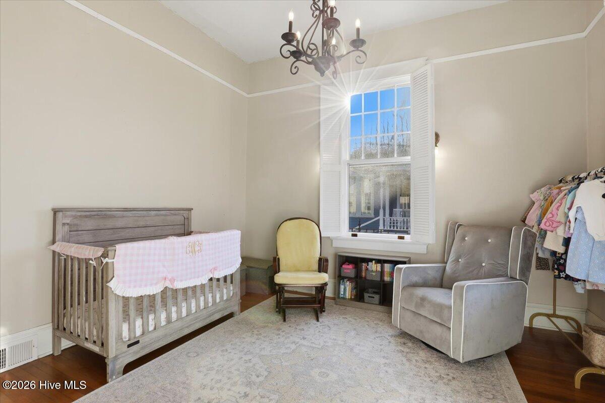 129 E Railroad Street Property Photo 21