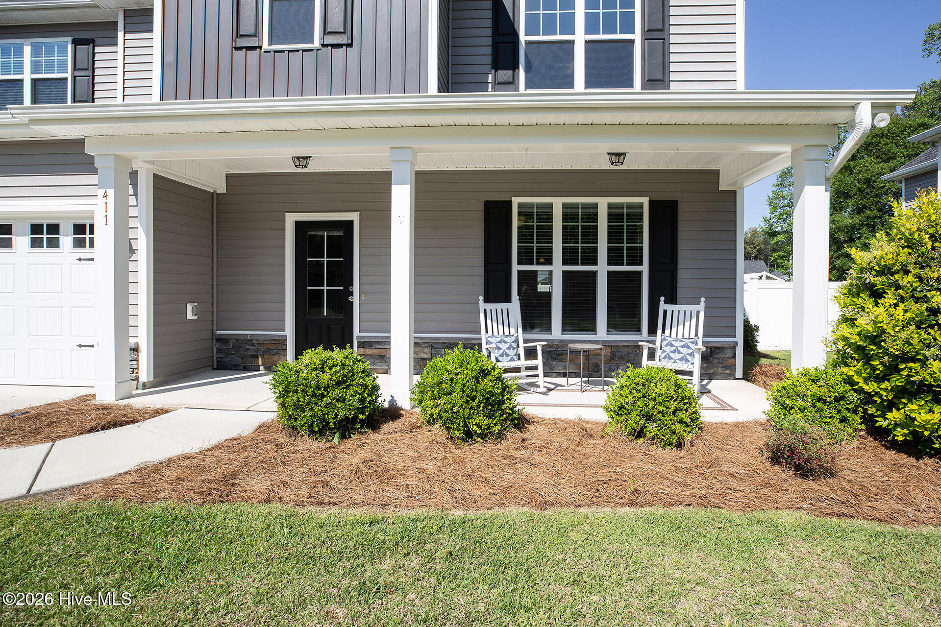 411 Jasmine Way Property Photo 5