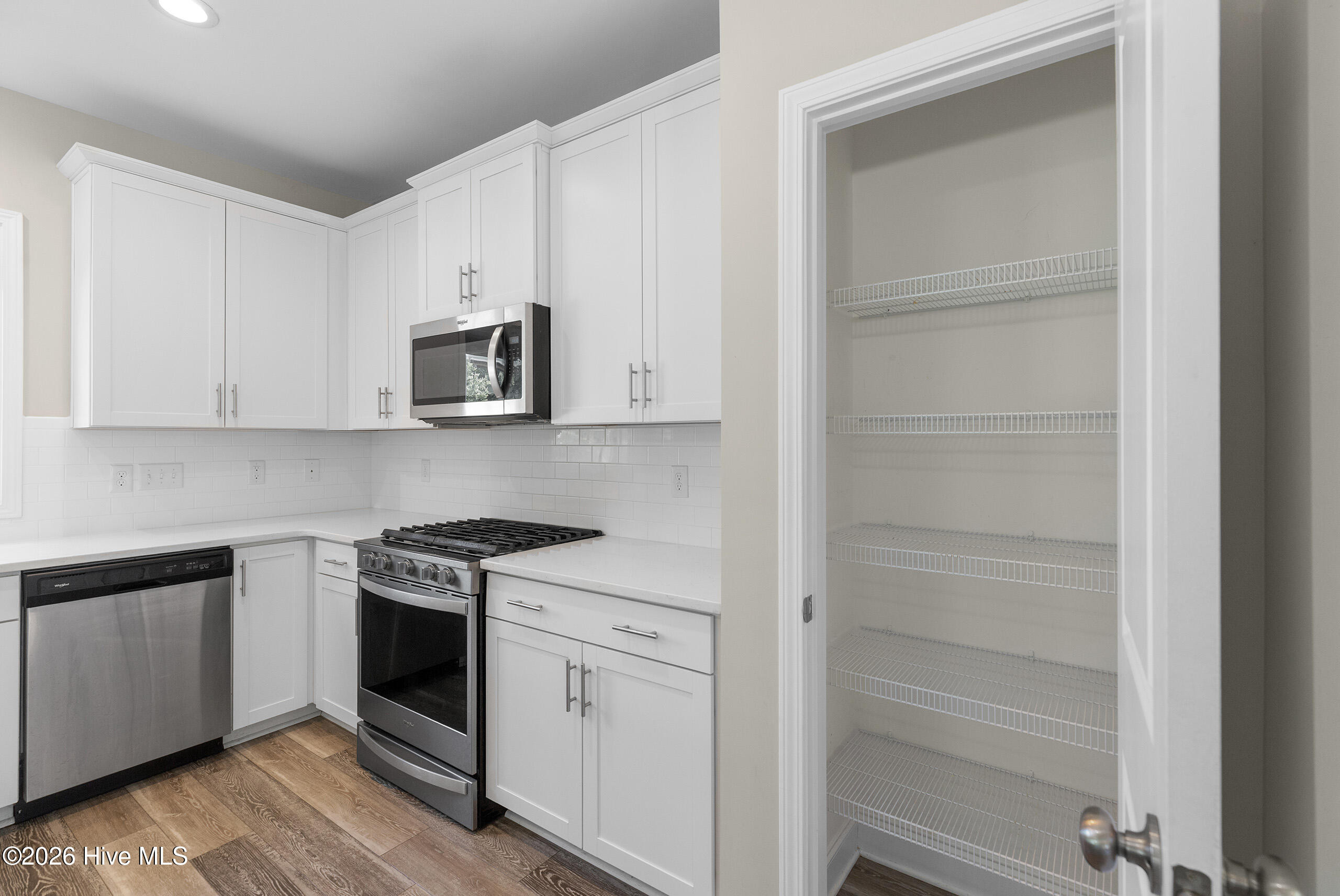 411 Jasmine Way Property Photo 14