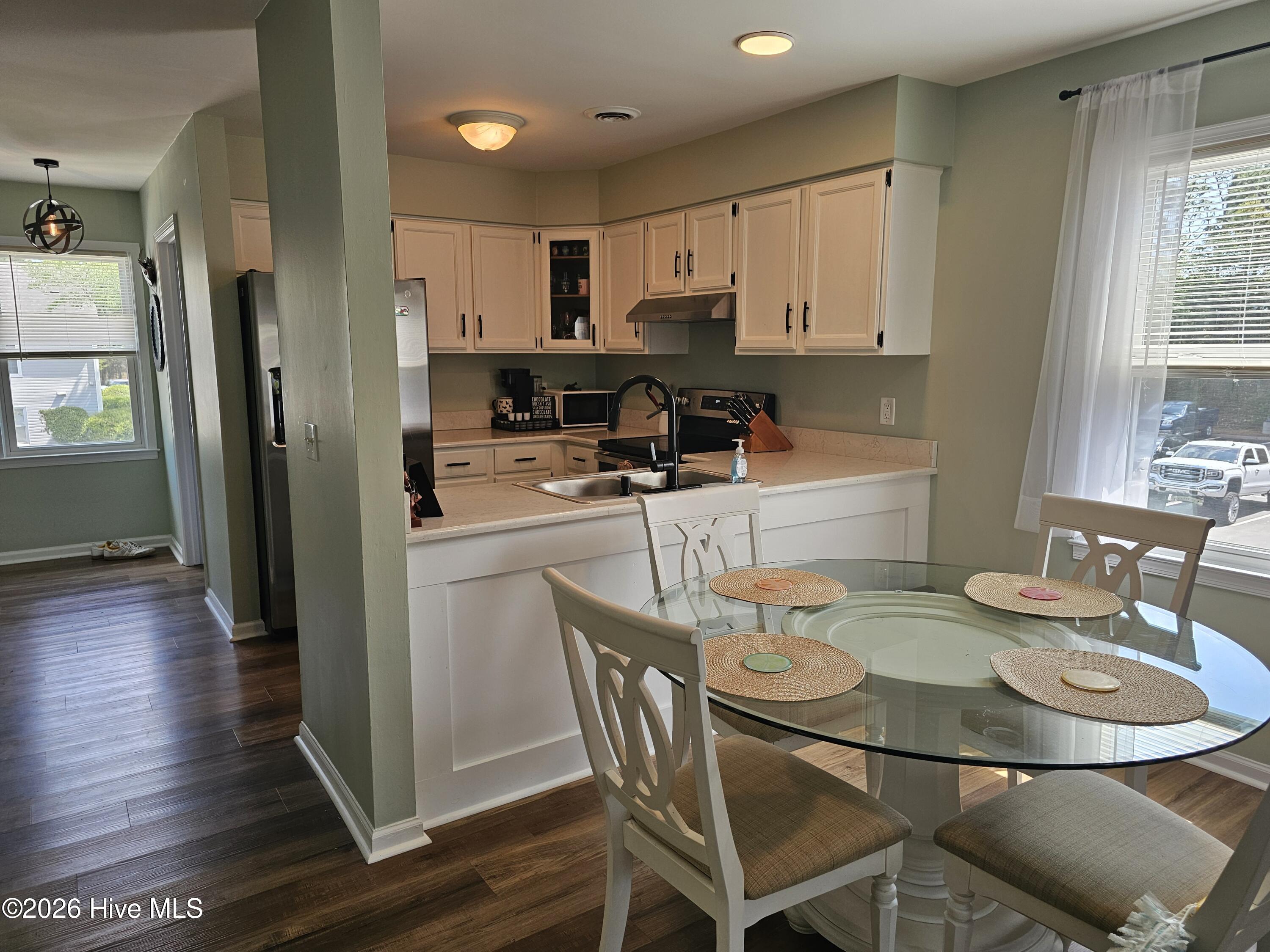 2712 S 17th Street Apt C Property Photo 6