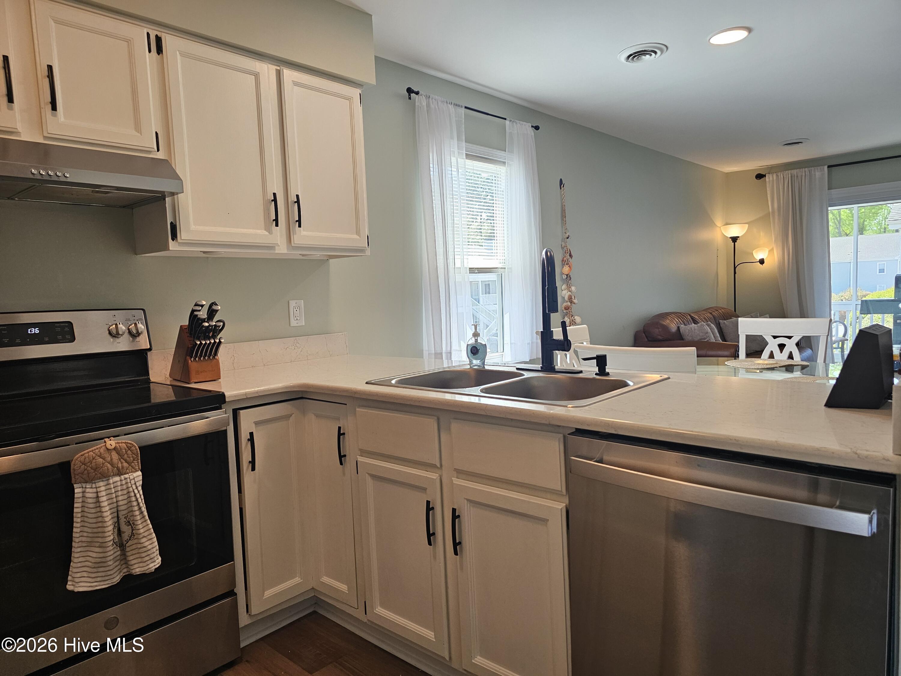 2712 S 17th Street Apt C Property Photo 8