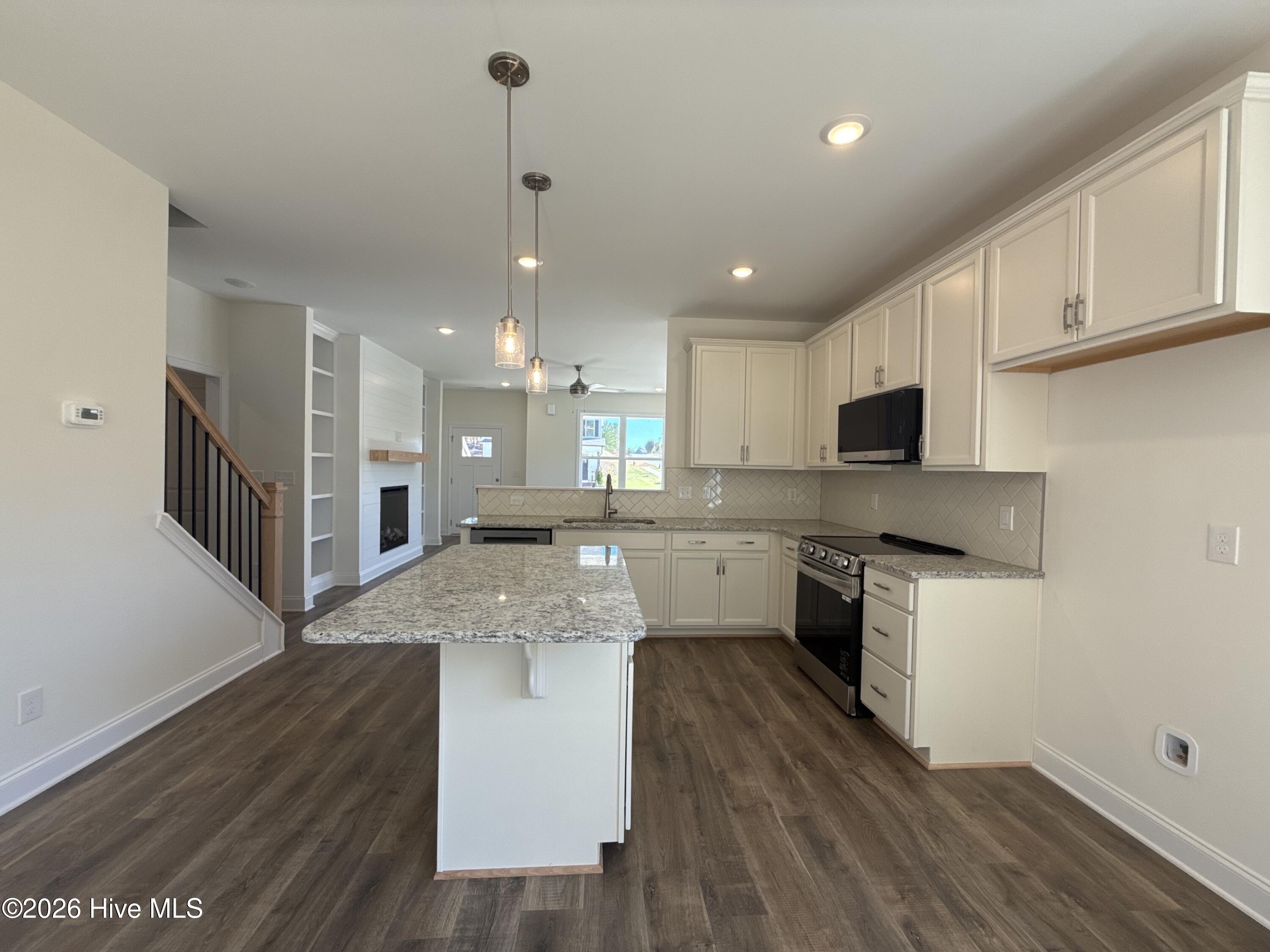113 Cinnabar Street Property Photo 3