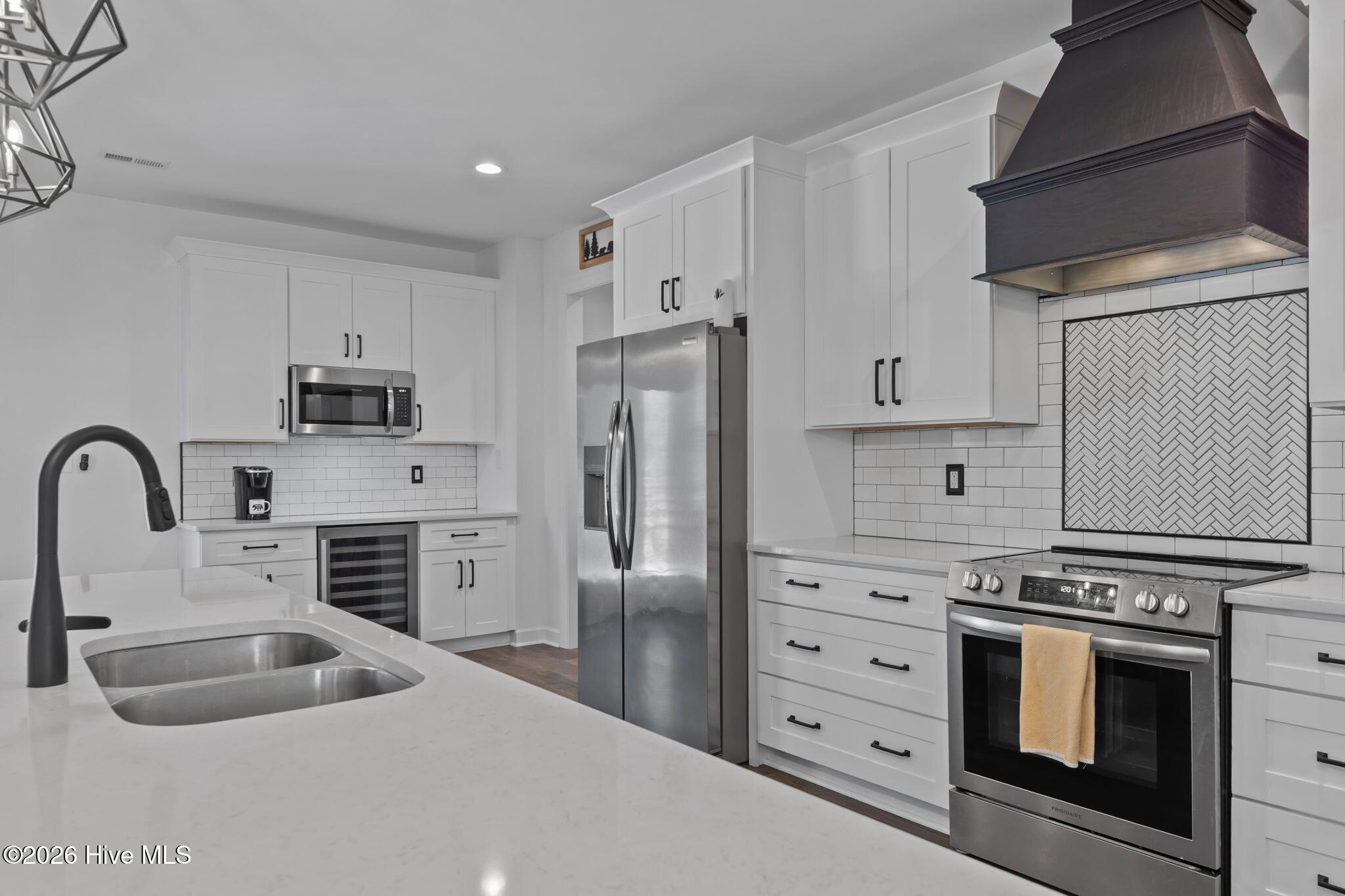 30220 W Lake Drive Property Photo 6