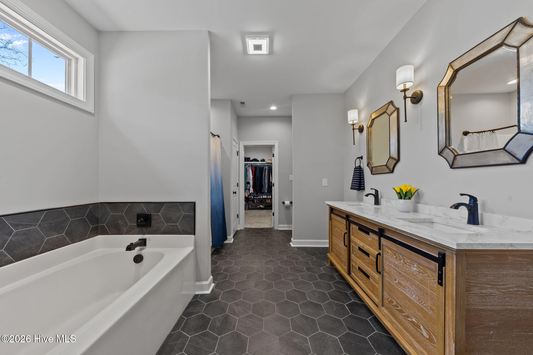 30220 W Lake Drive Property Photo 15