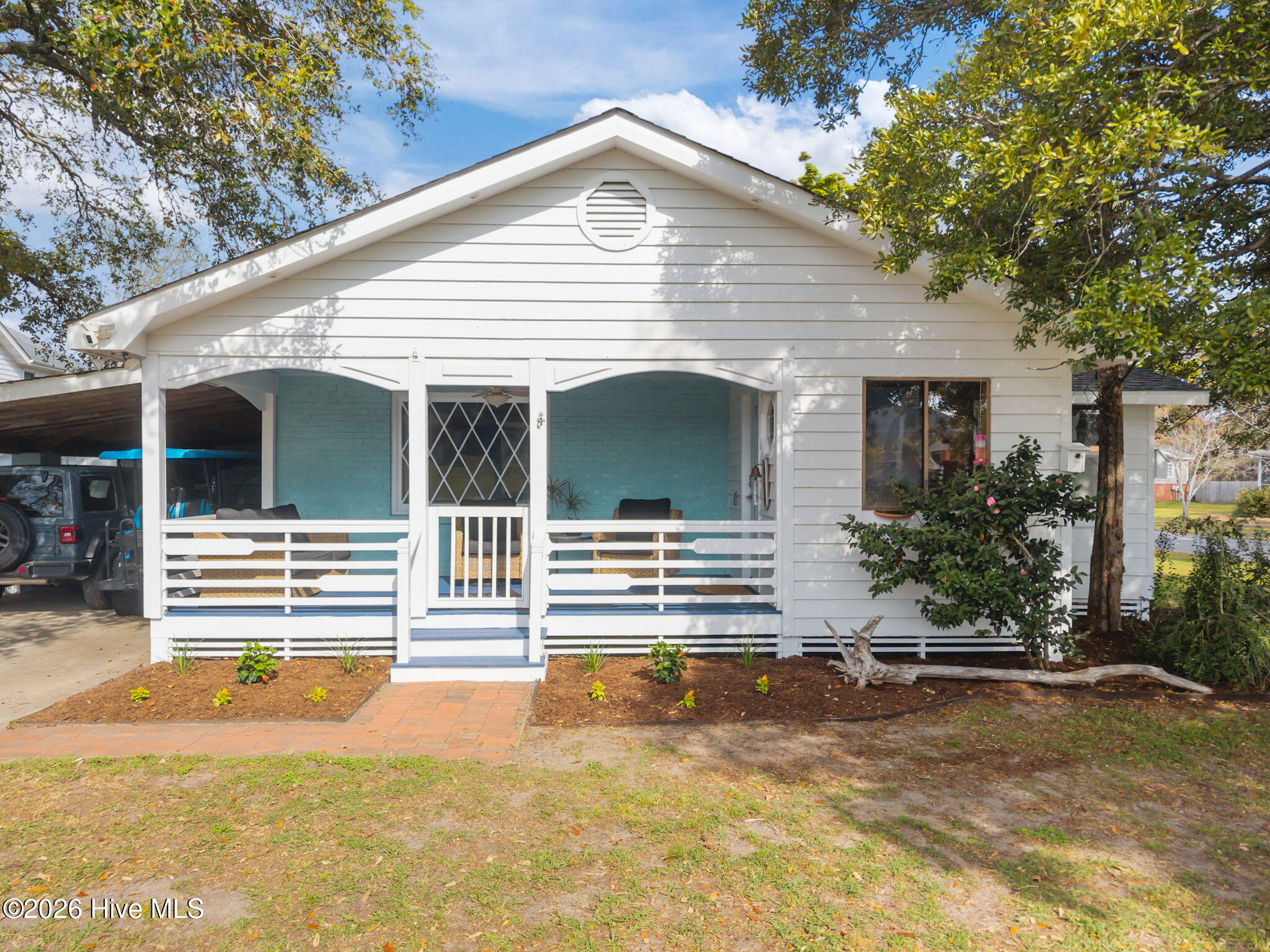 109 River Drive Property Photo 4