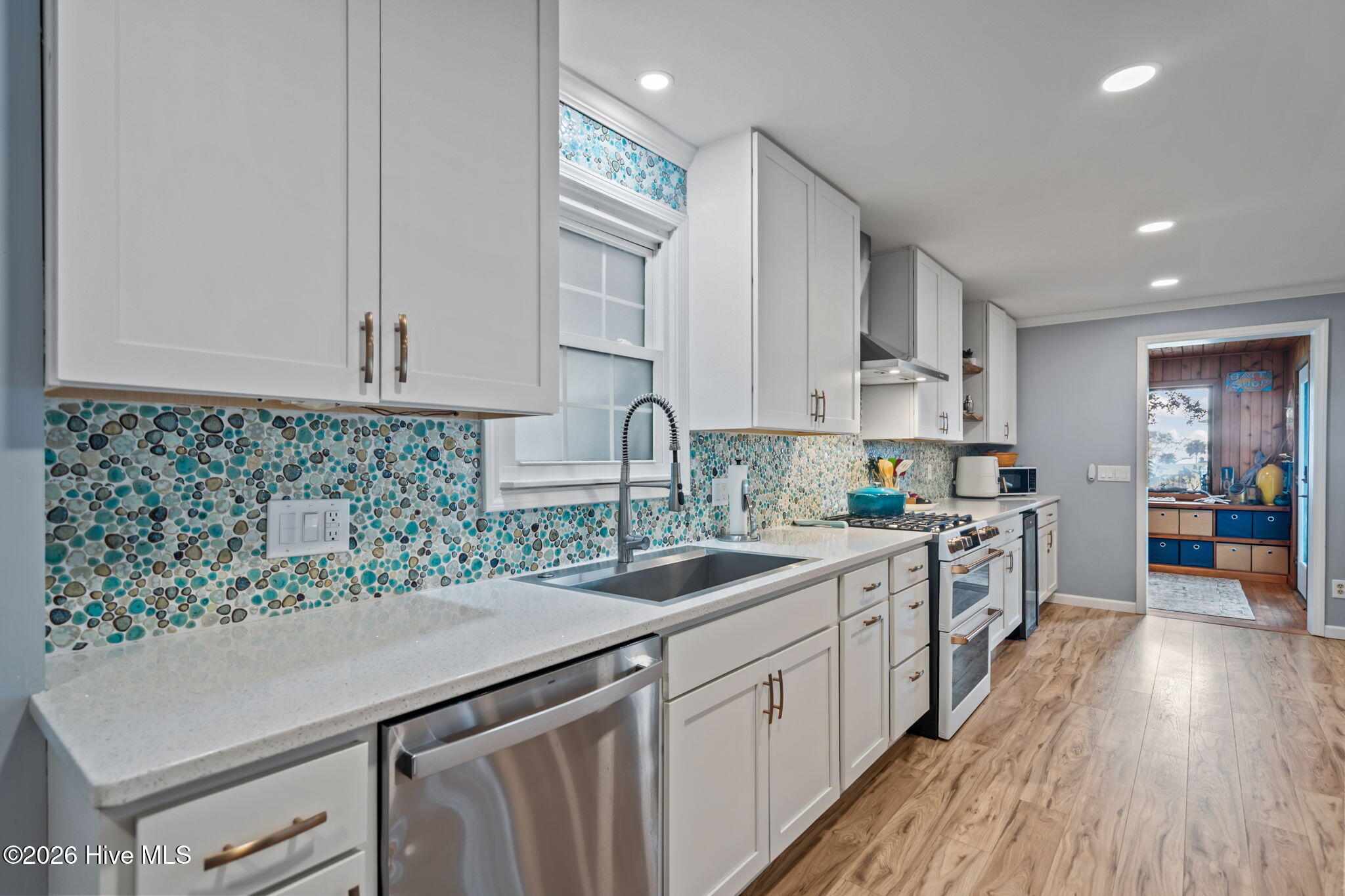 109 River Drive Property Photo 17