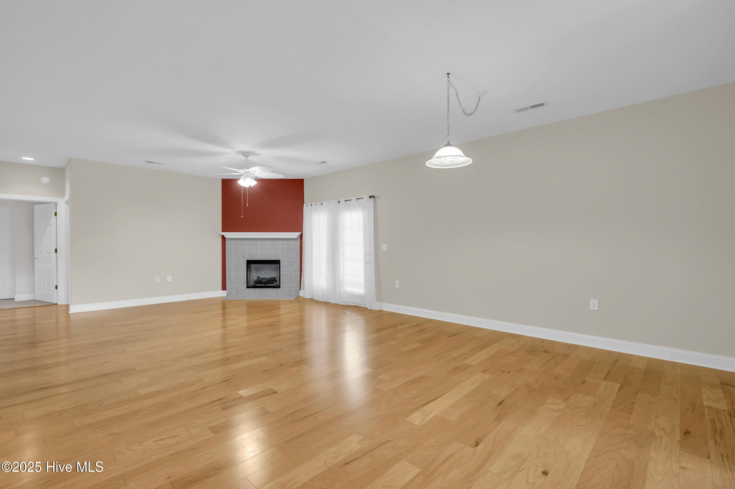 707 Beachwalk Drive Property Photo 6