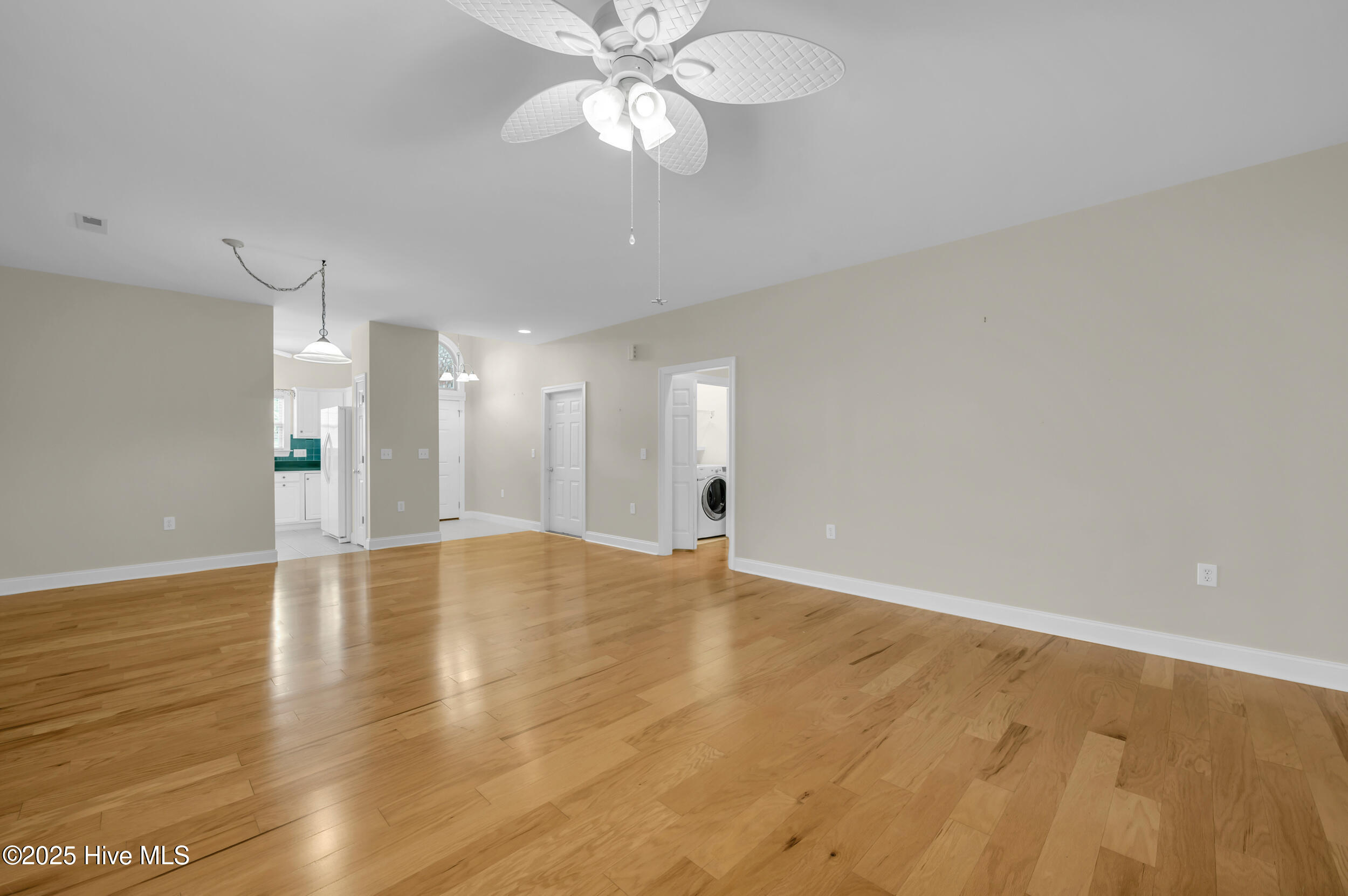 707 Beachwalk Drive Property Photo 9