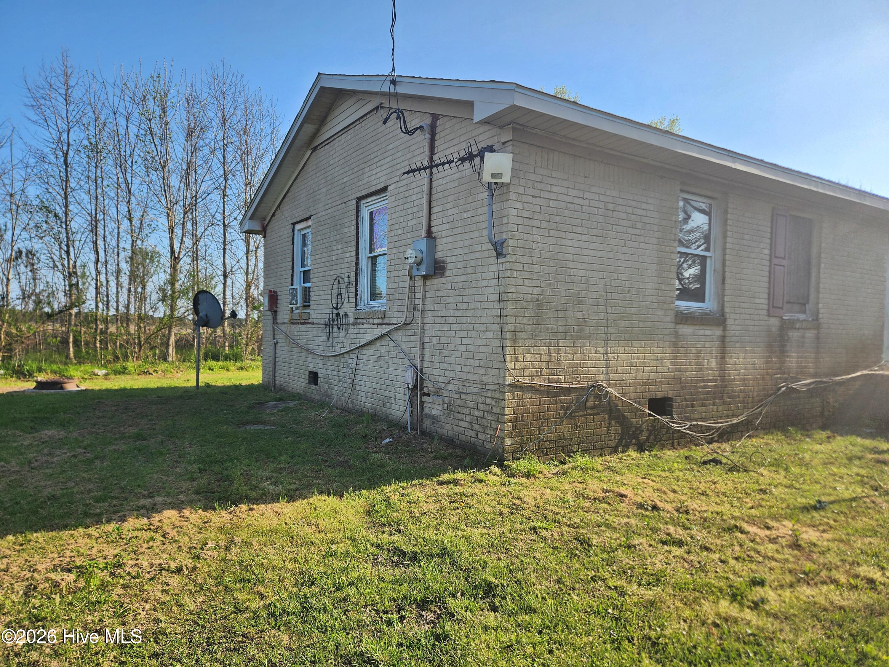 1729 Swamp Road Property Photo 3