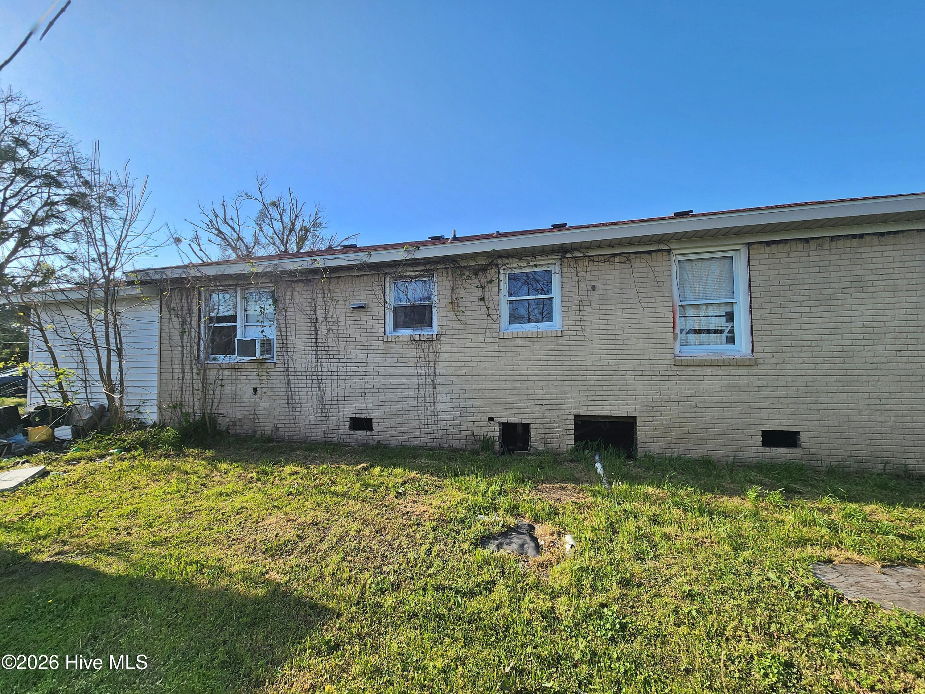 1729 Swamp Road Property Photo 7