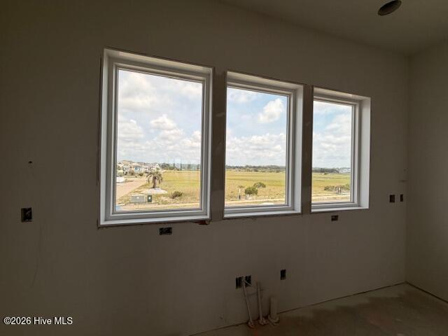 543 Ocean Boulevard W Property Photo 5