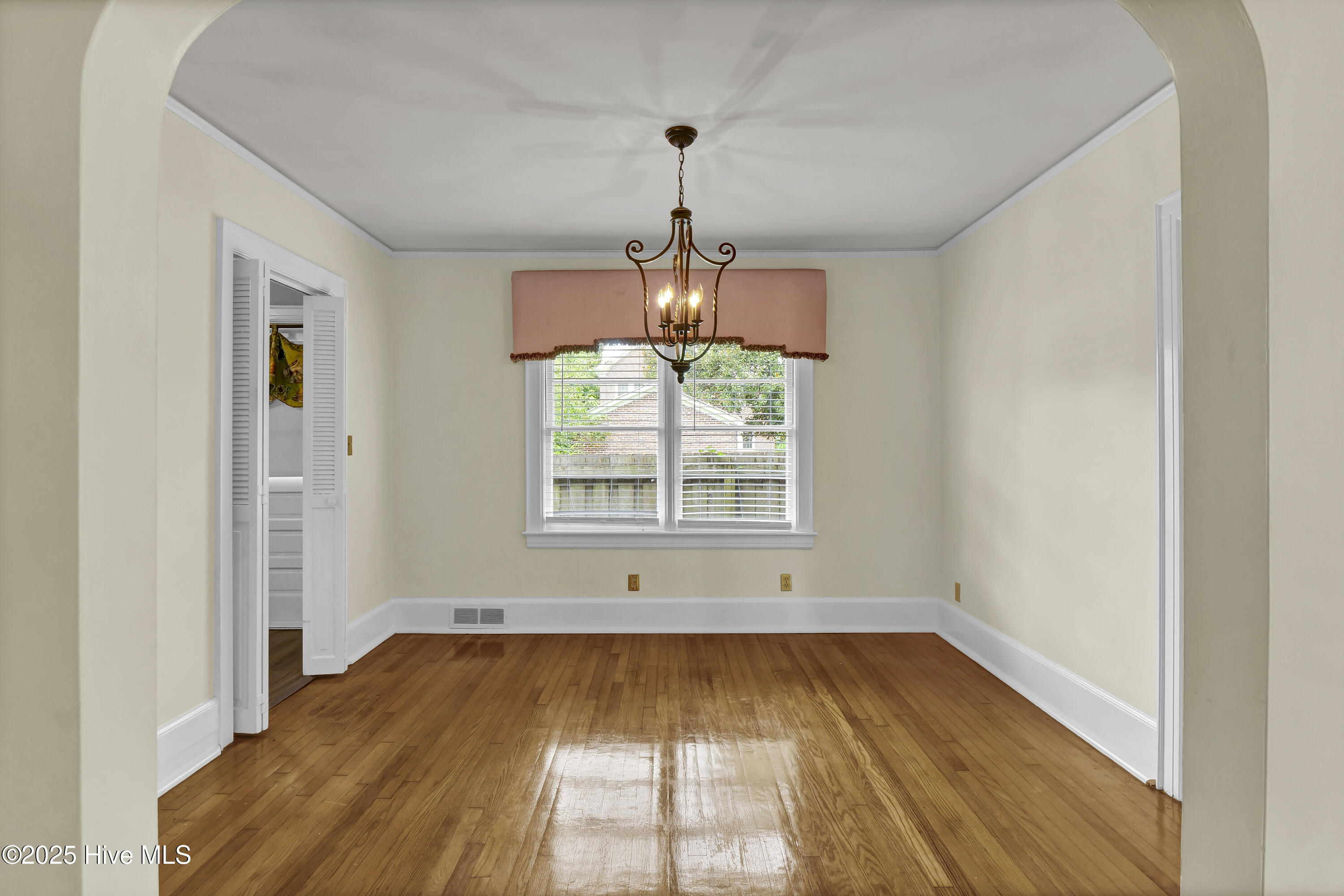 6 Keaton Avenue Property Photo 13