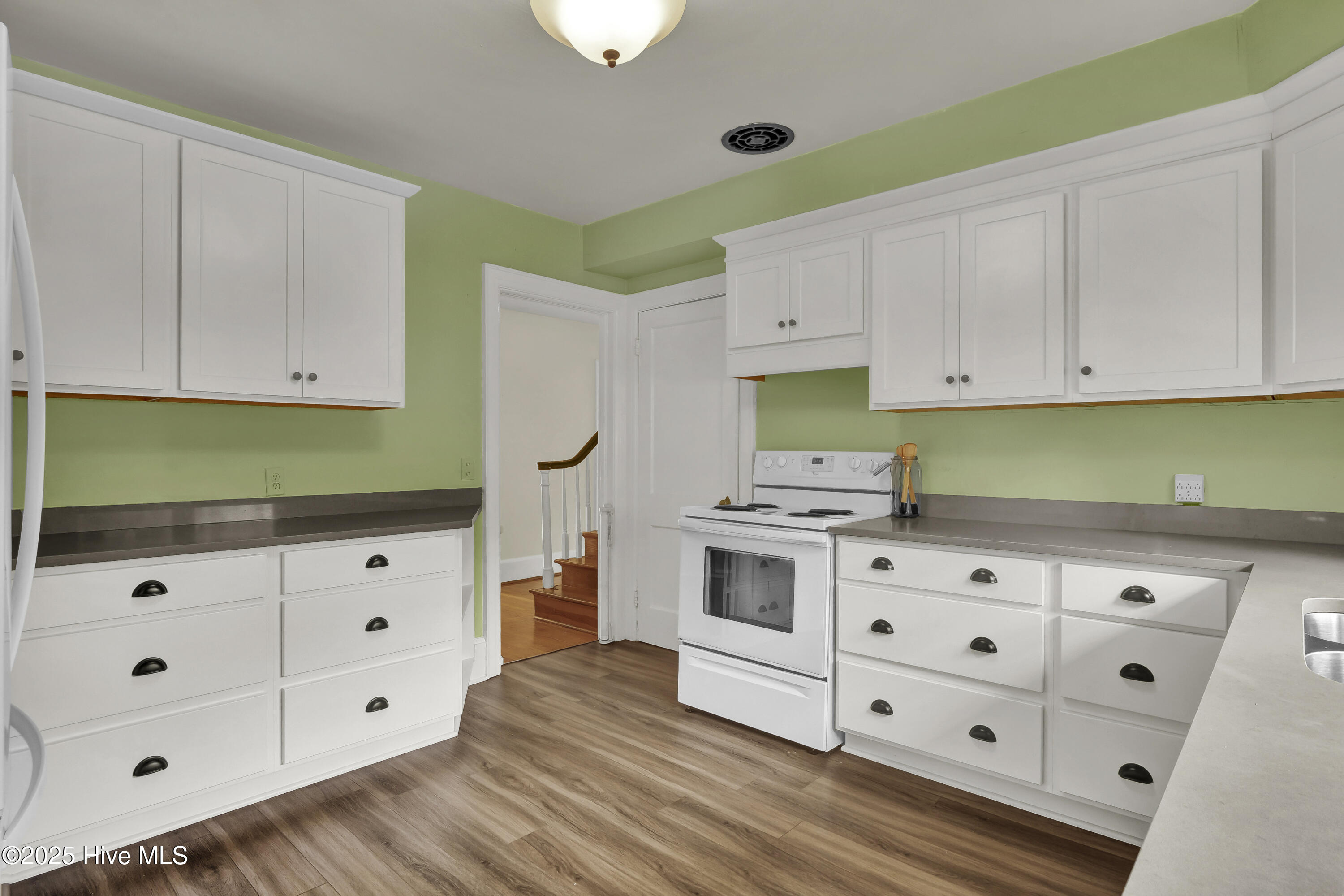 6 Keaton Avenue Property Photo 17