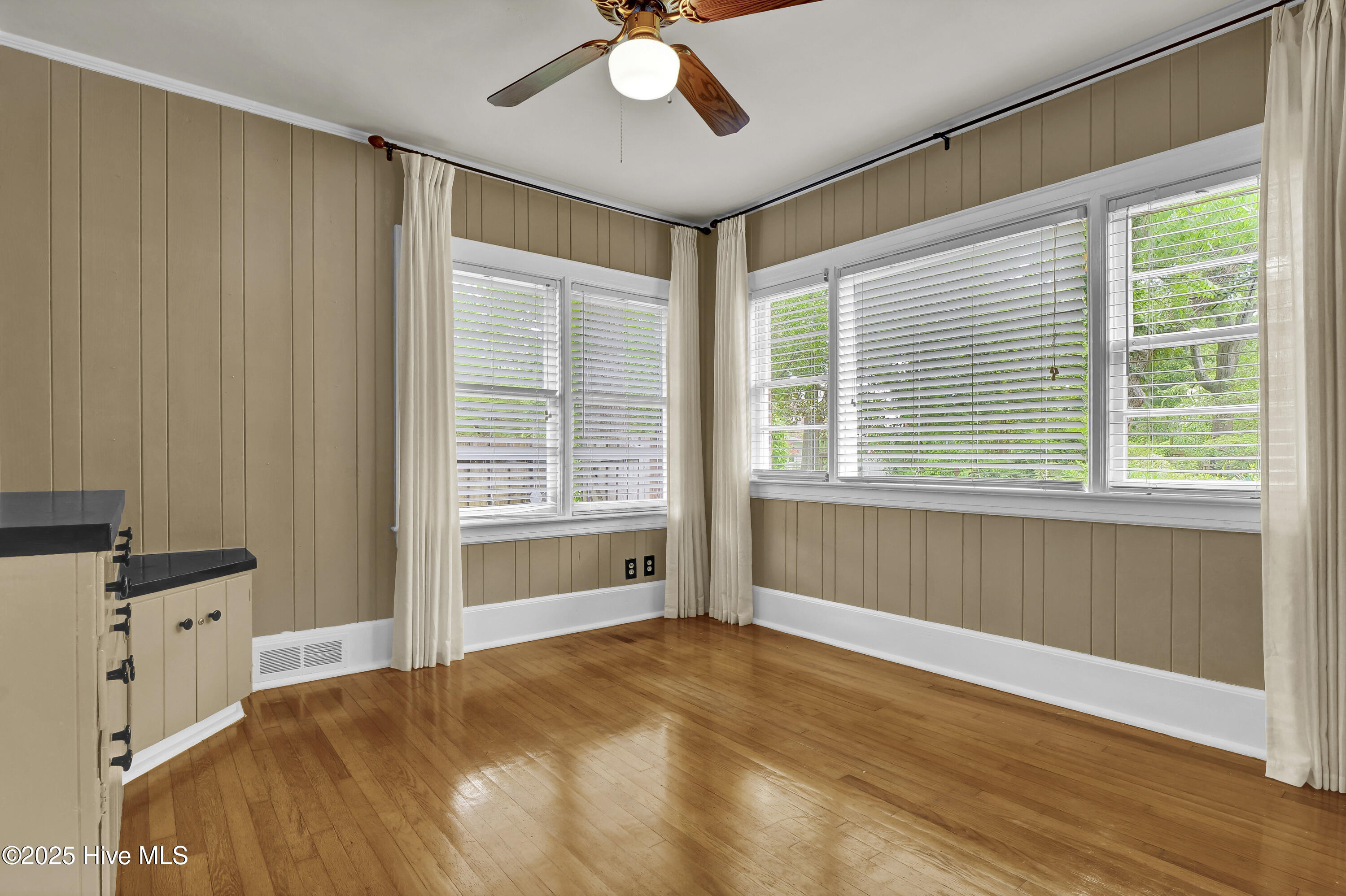 6 Keaton Avenue Property Photo 20