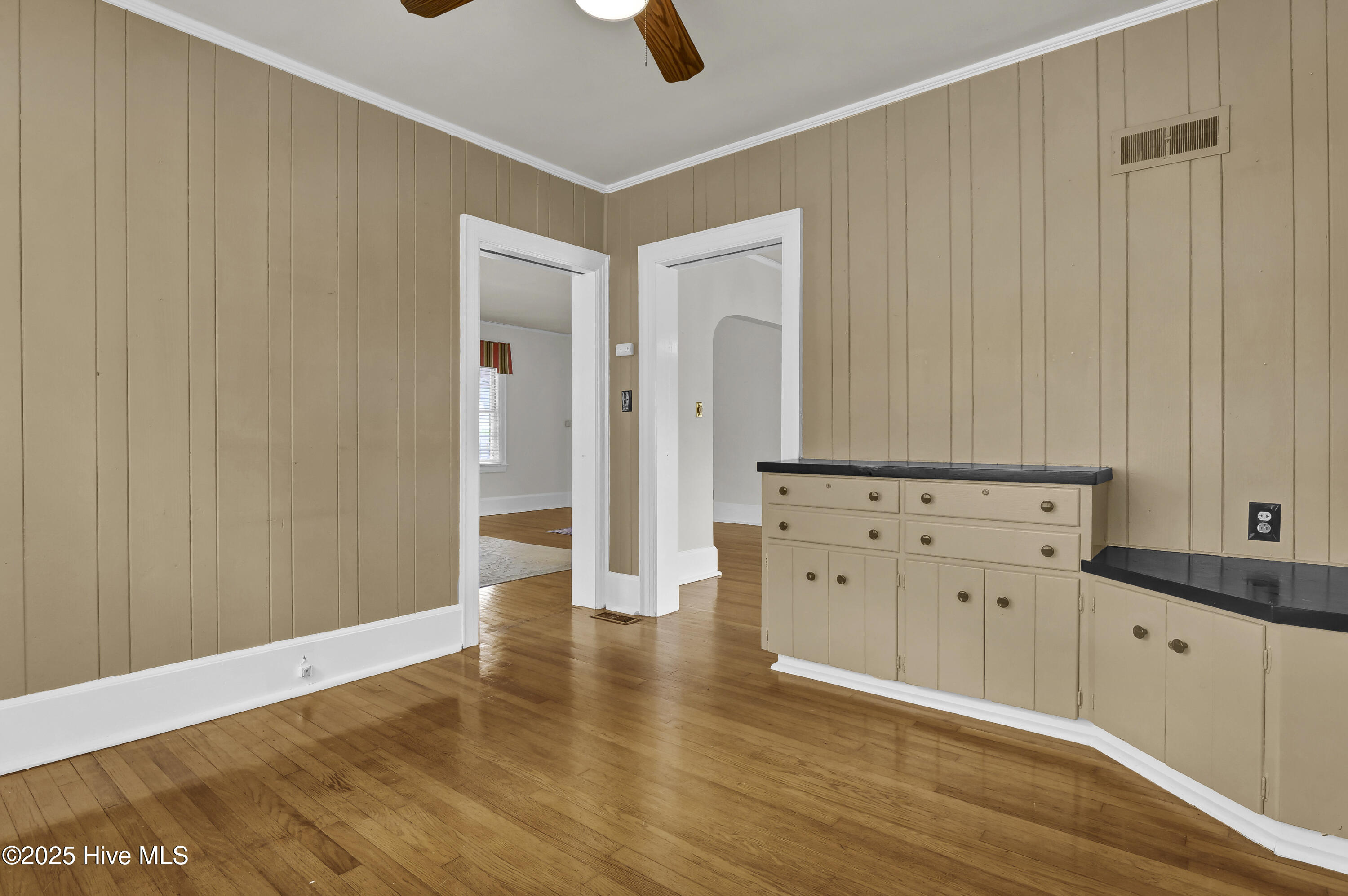 6 Keaton Avenue Property Photo 22