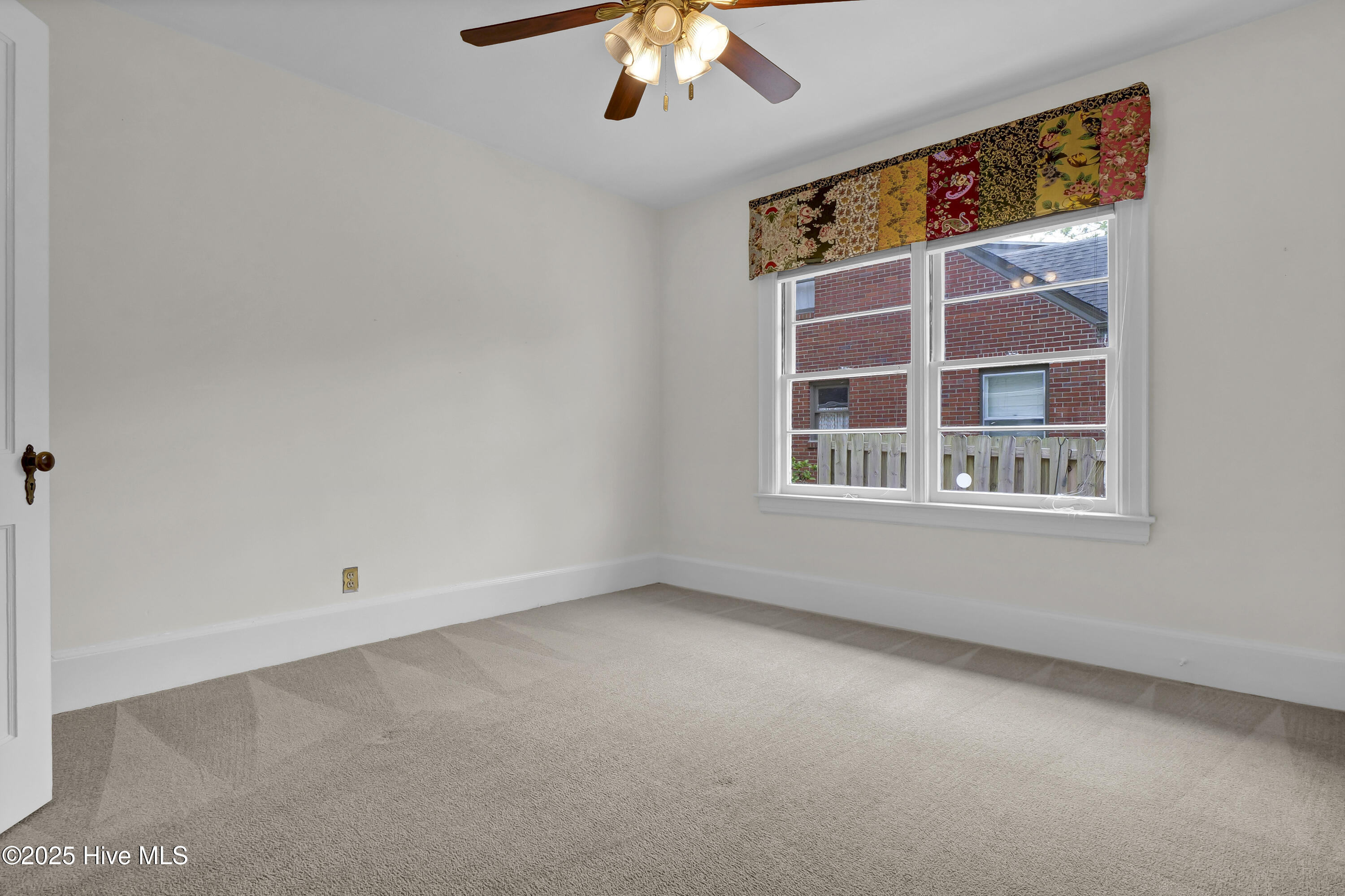 6 Keaton Avenue Property Photo 31