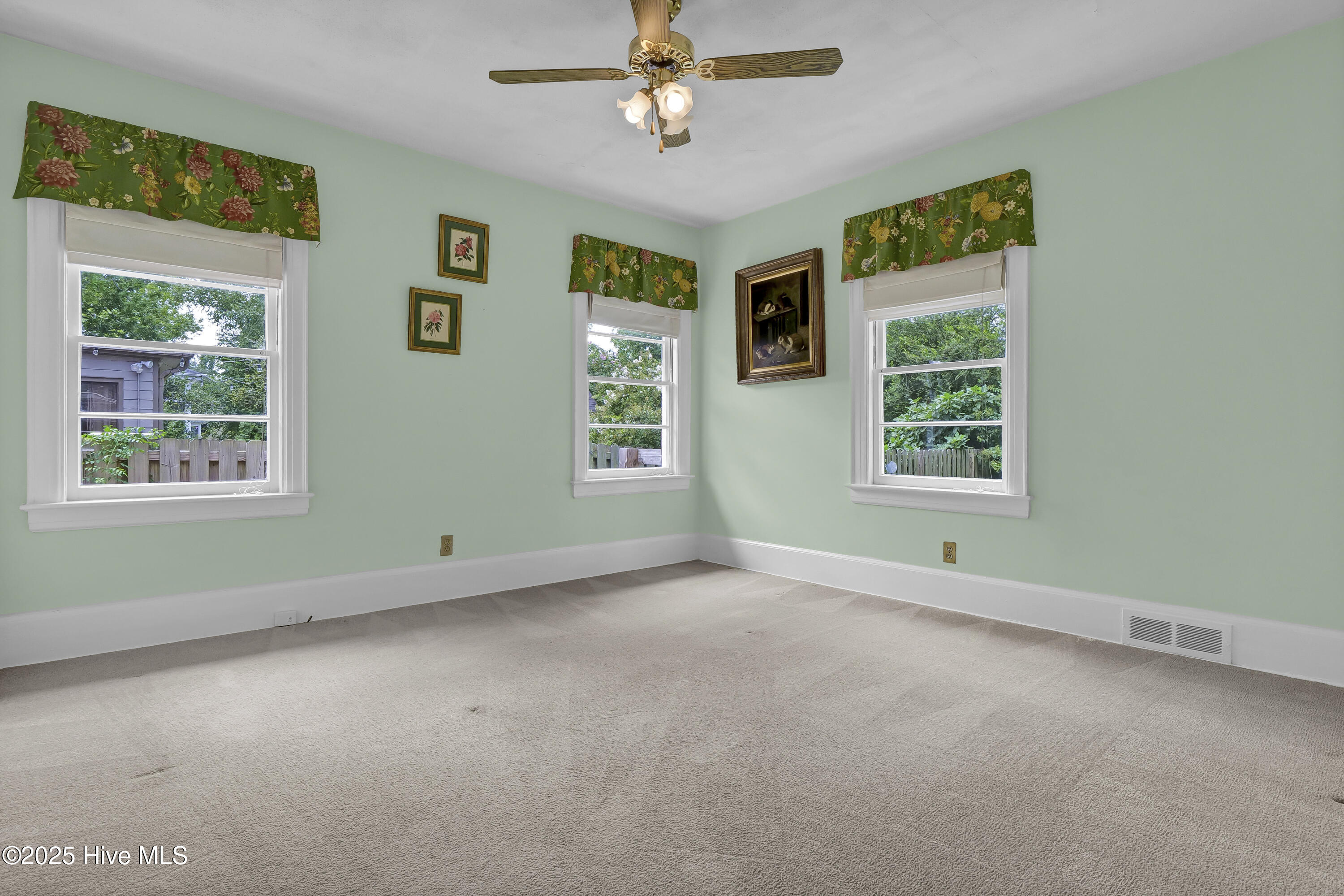 6 Keaton Avenue Property Photo 34