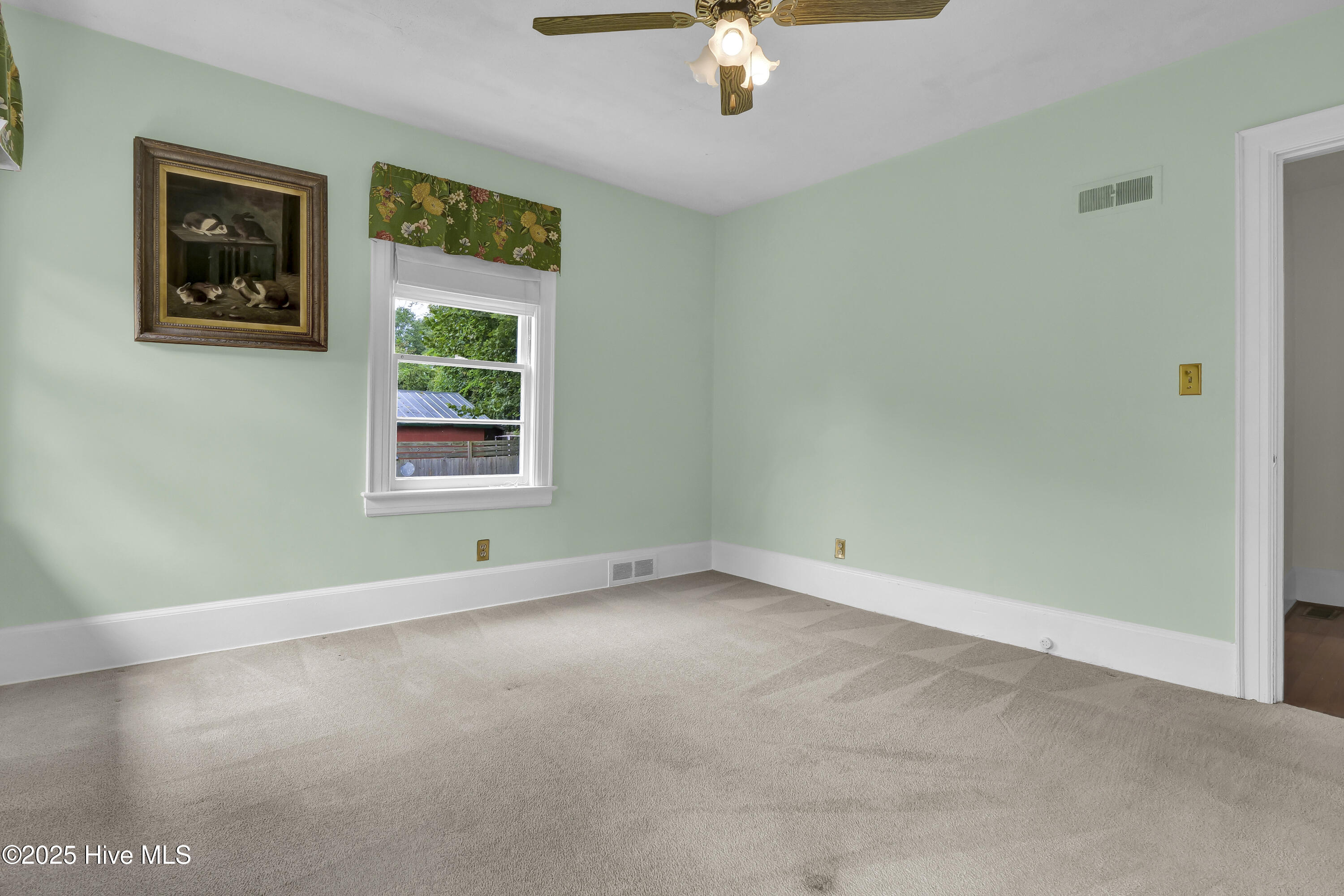 6 Keaton Avenue Property Photo 35