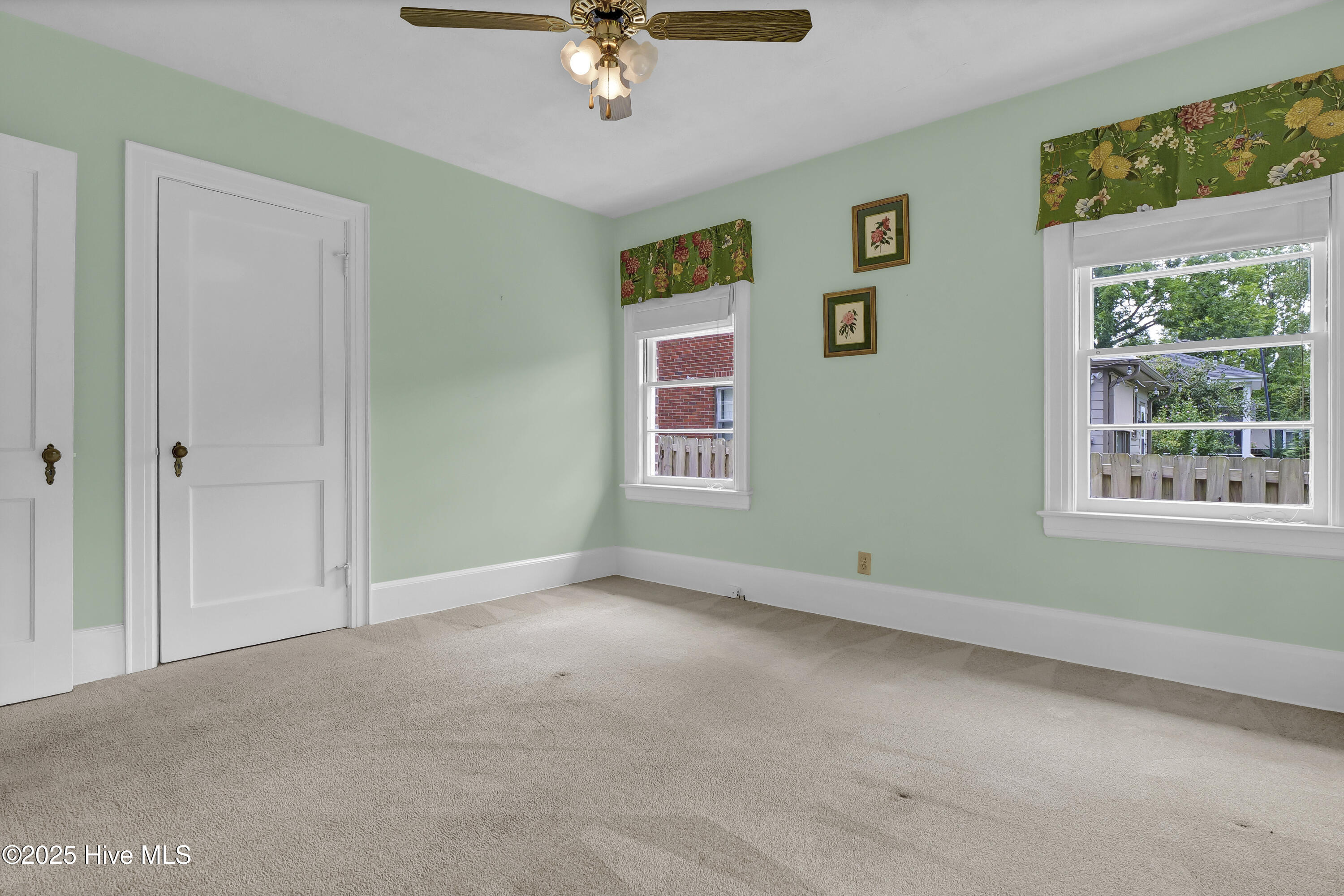 6 Keaton Avenue Property Photo 37