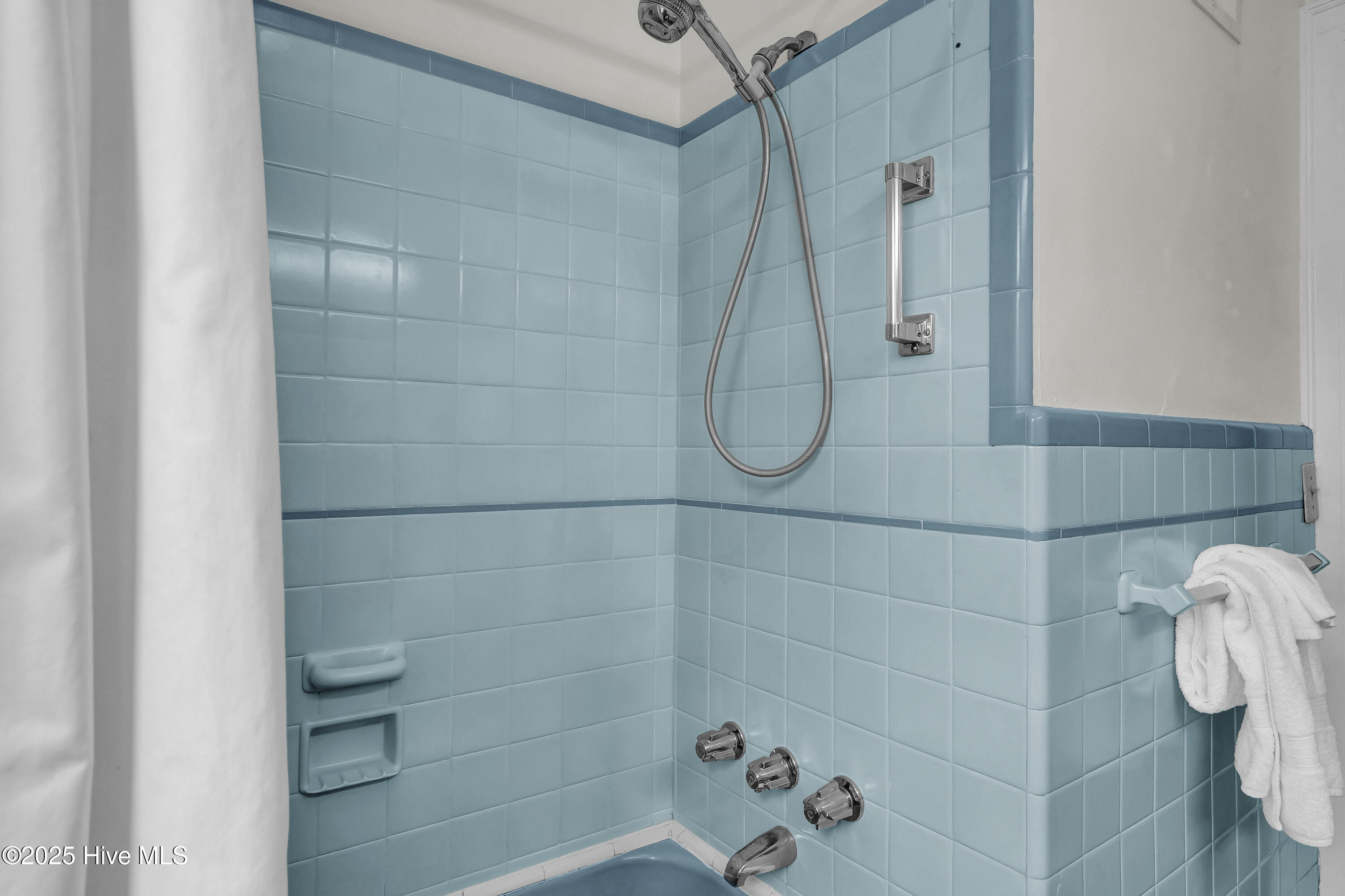 6 Keaton Avenue Property Photo 39