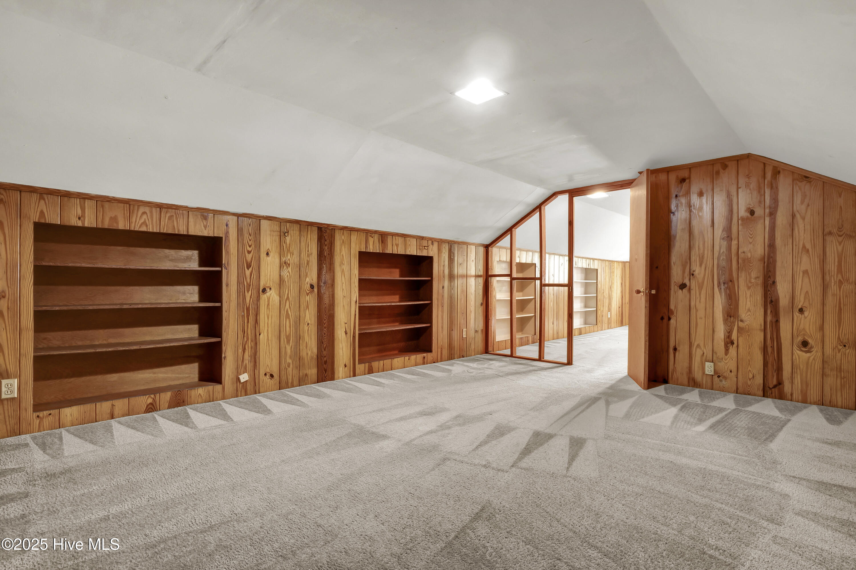 6 Keaton Avenue Property Photo 44
