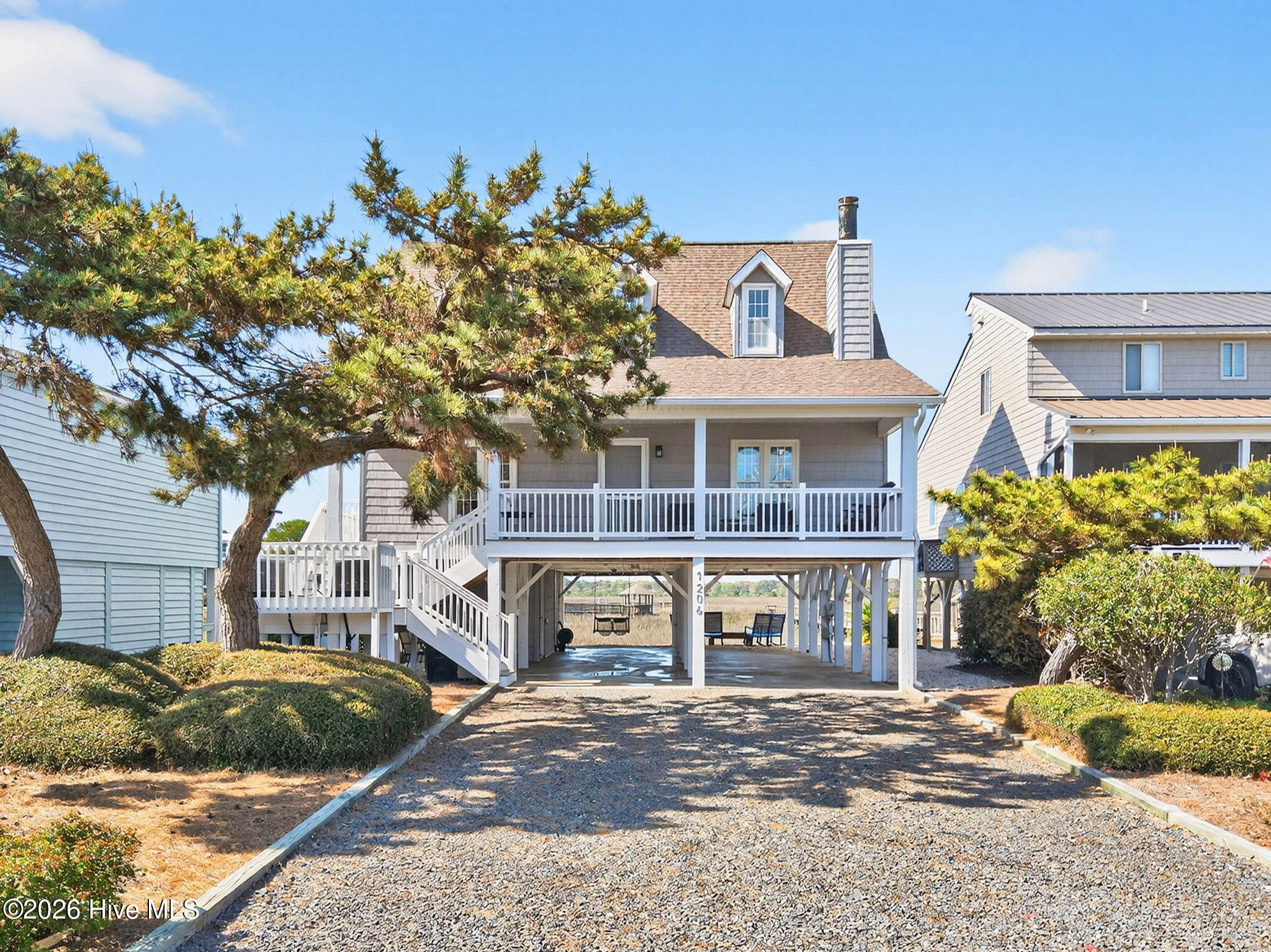 1206 N Shore Drive W Property Photo