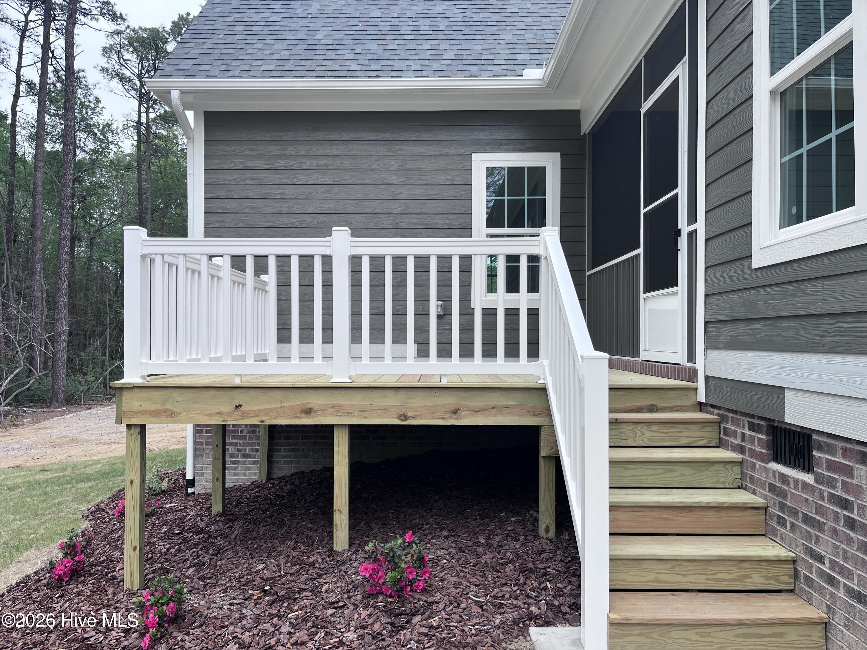 613 Jumper Court Property Photo 3