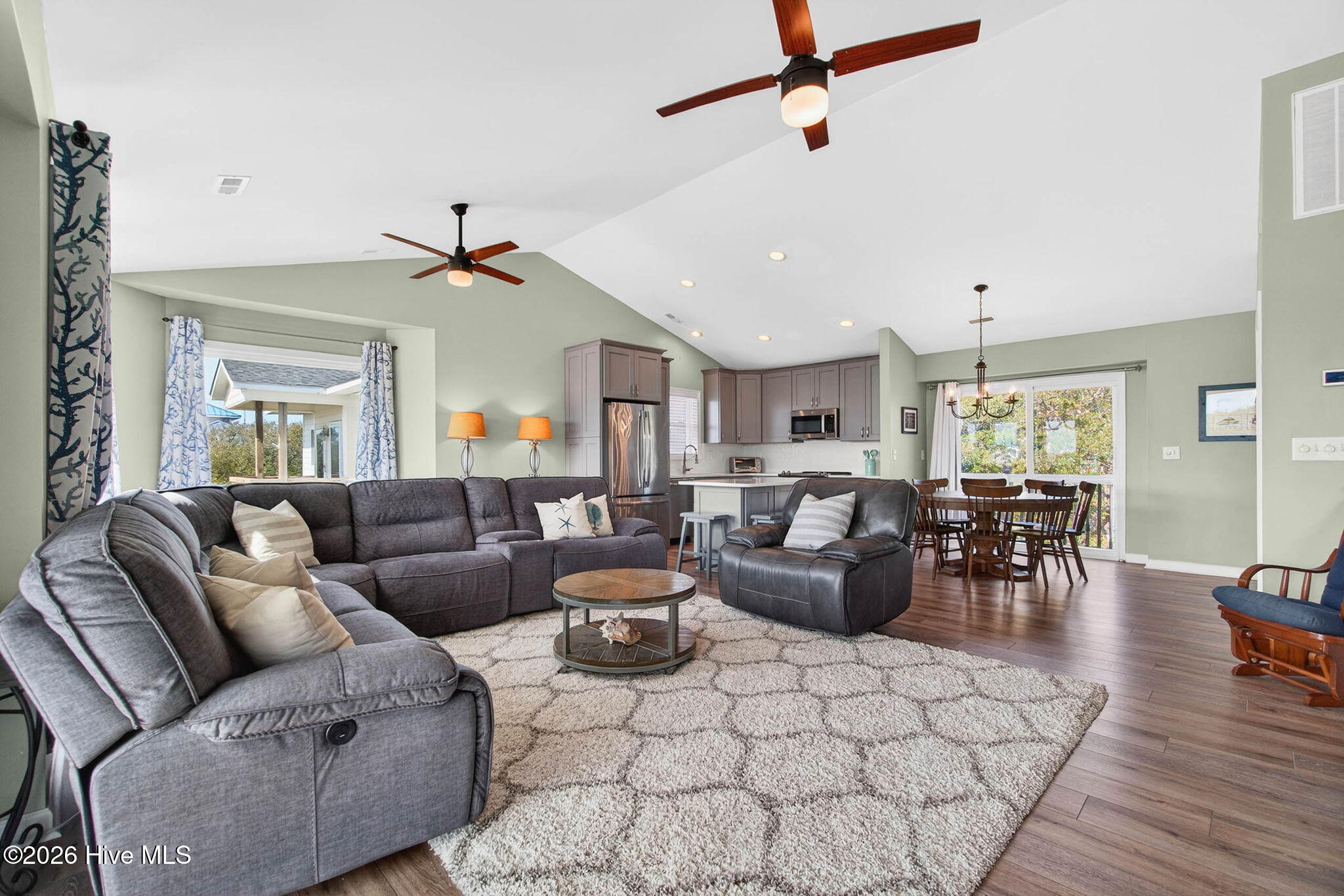 1125 S Topsail Drive Property Photo 6