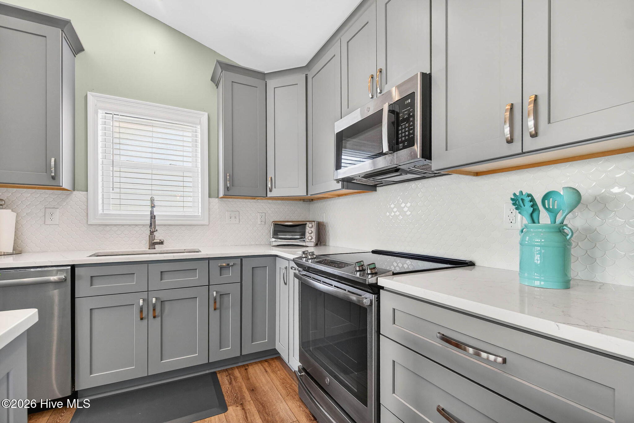1125 S Topsail Drive Property Photo 8
