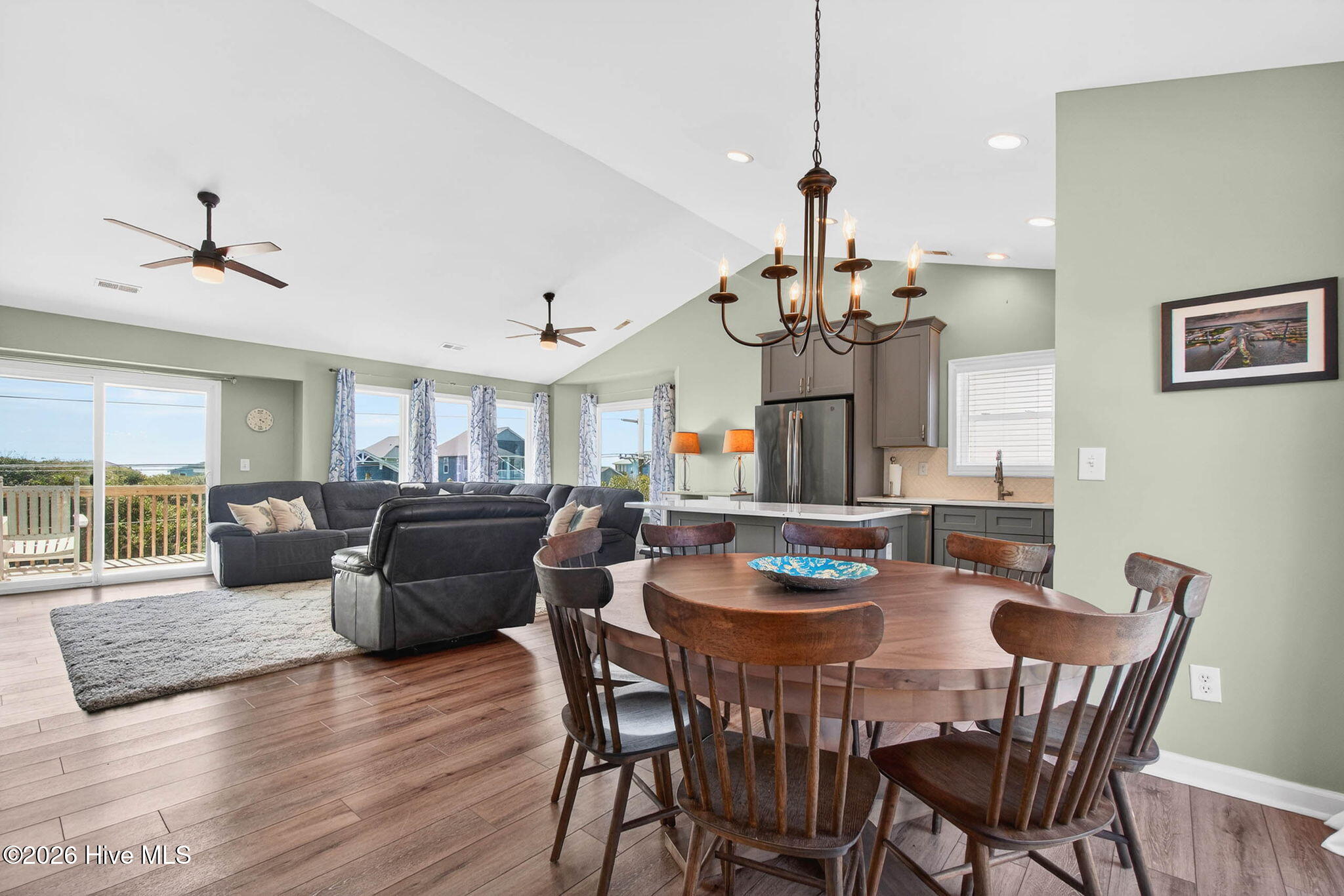 1125 S Topsail Drive Property Photo 10