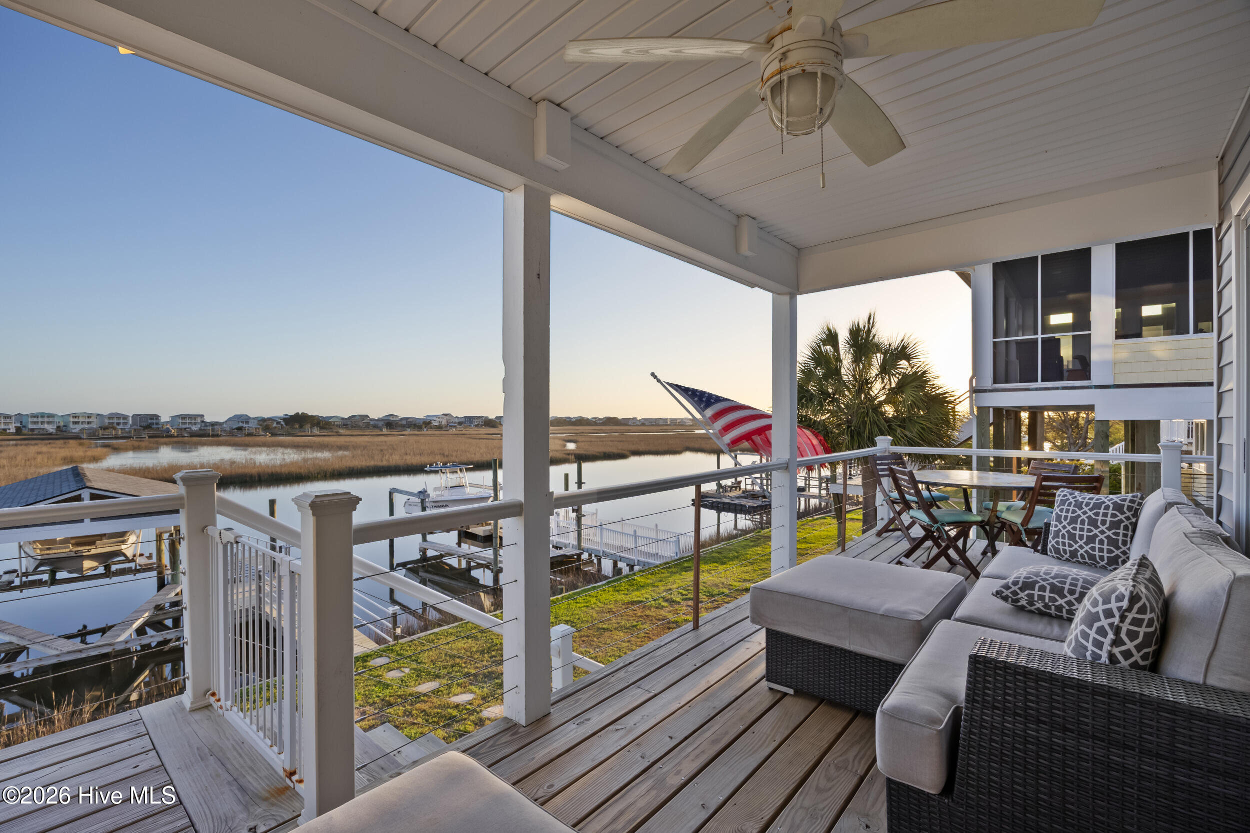 103 E Island Drive Property Photo 10