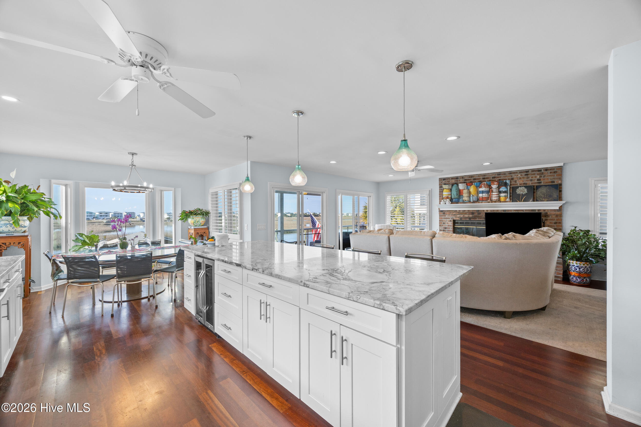 103 E Island Drive Property Photo 11