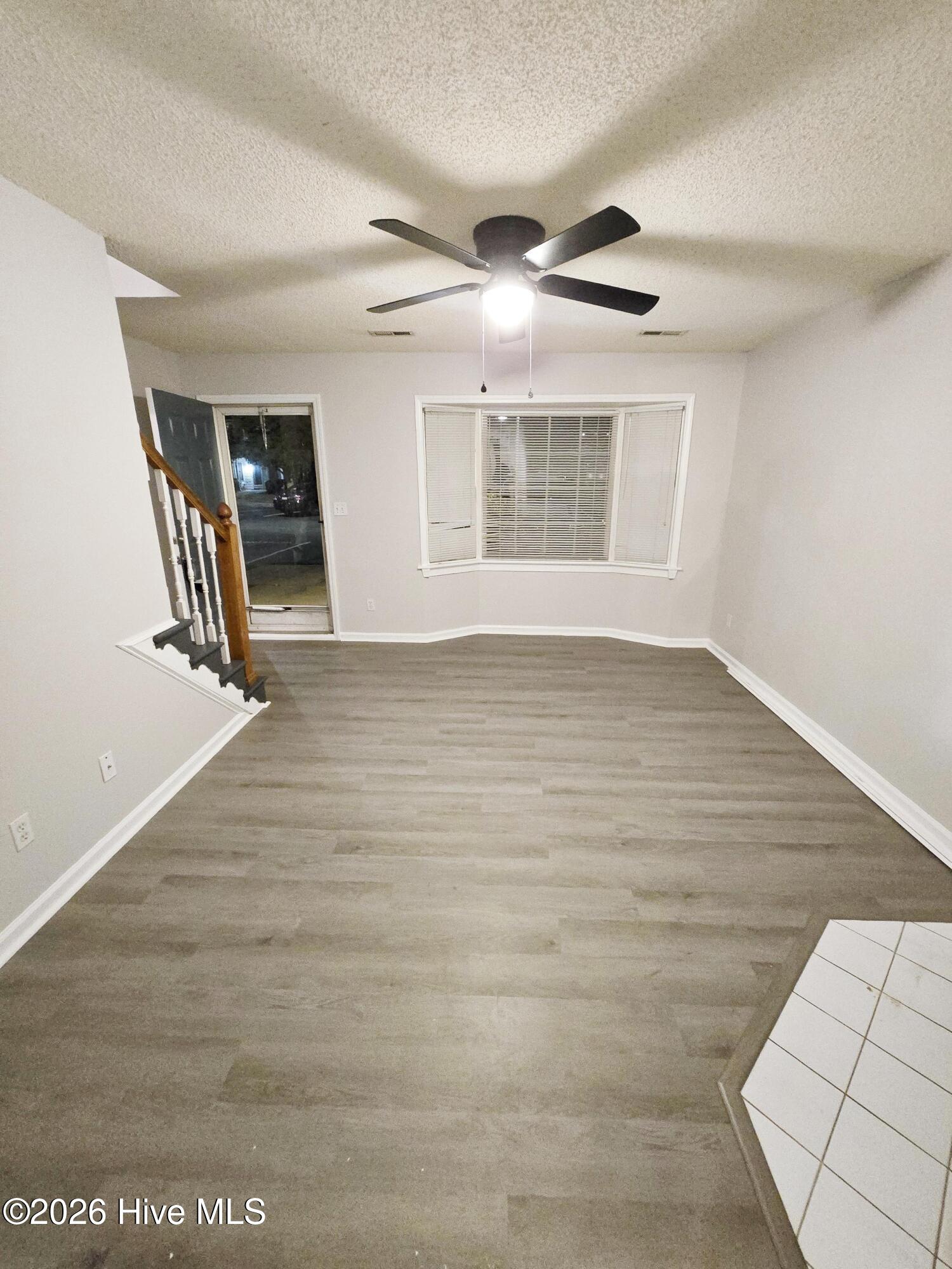 3813 Sterling Pointe Drive V9 Property Photo 4